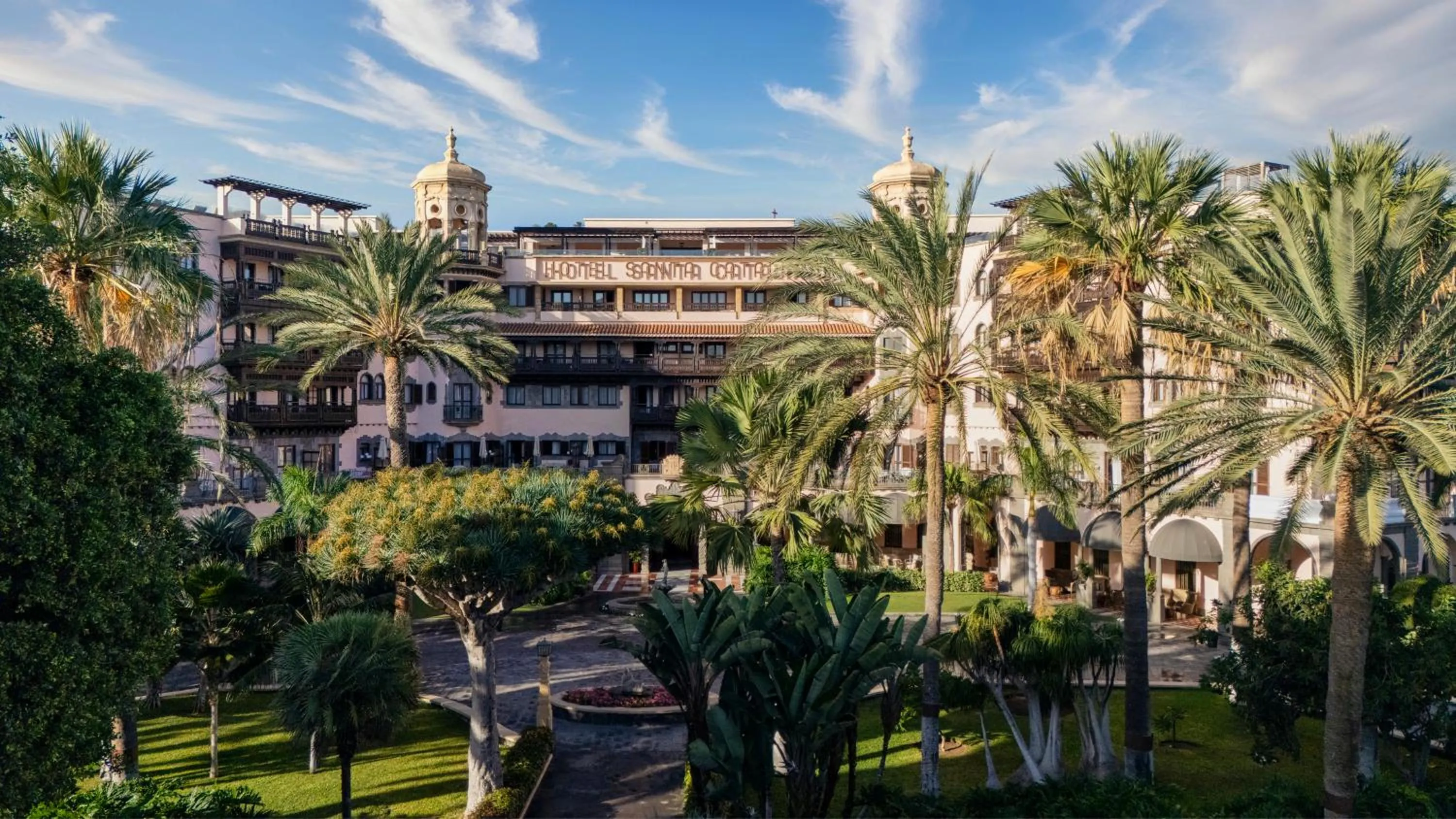 Garden in Santa Catalina, a Royal Hideaway Hotel - Gran Lujo