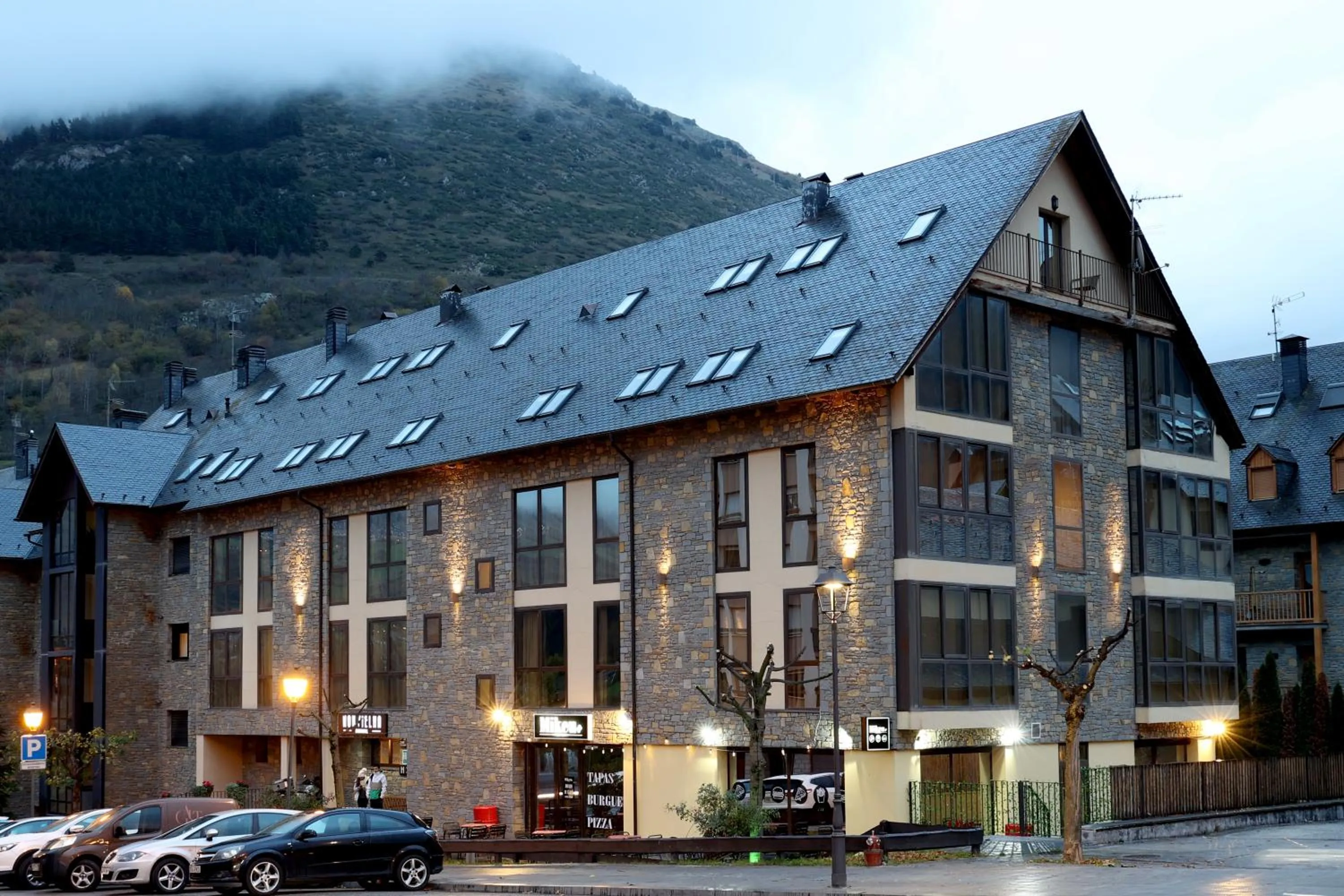 Property building in Aparthotel Nou Vielha