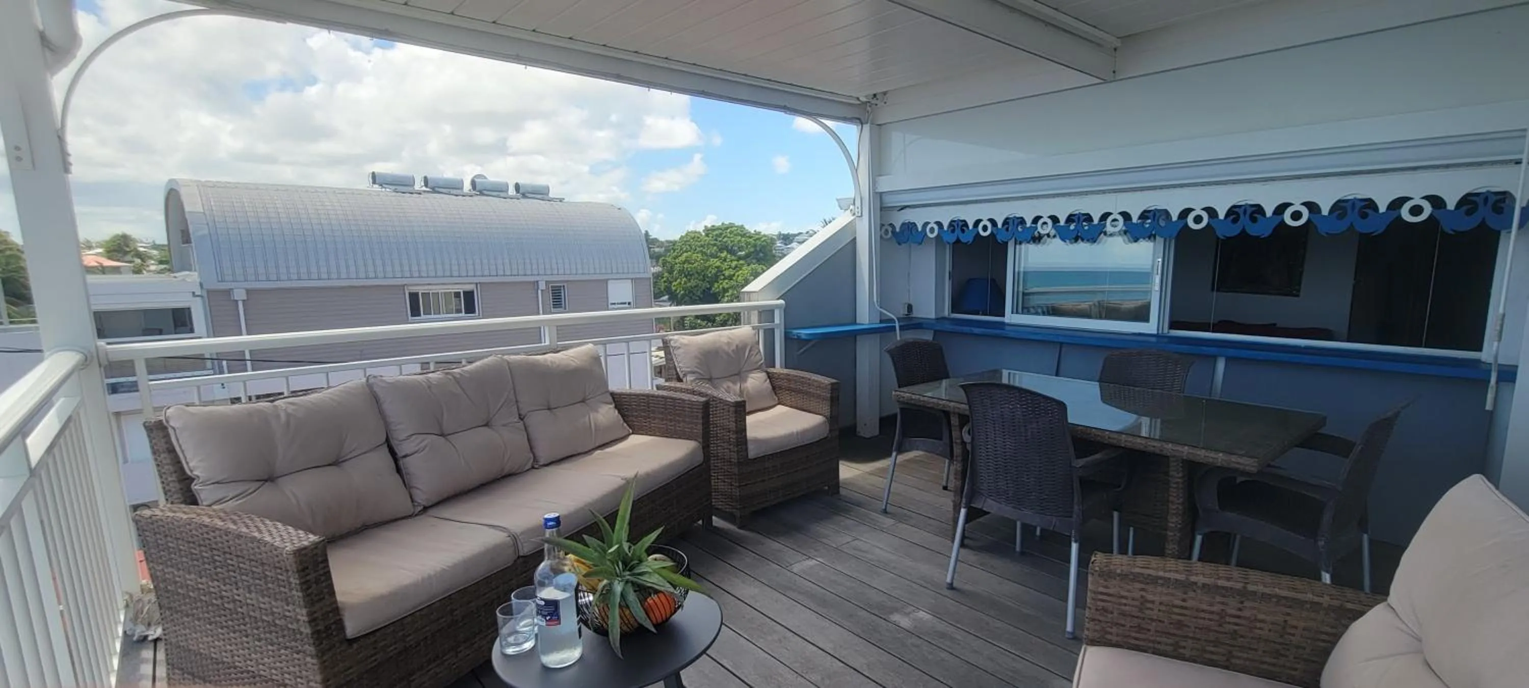 Patio in Sublime appartement face à la mer, vue panoramique