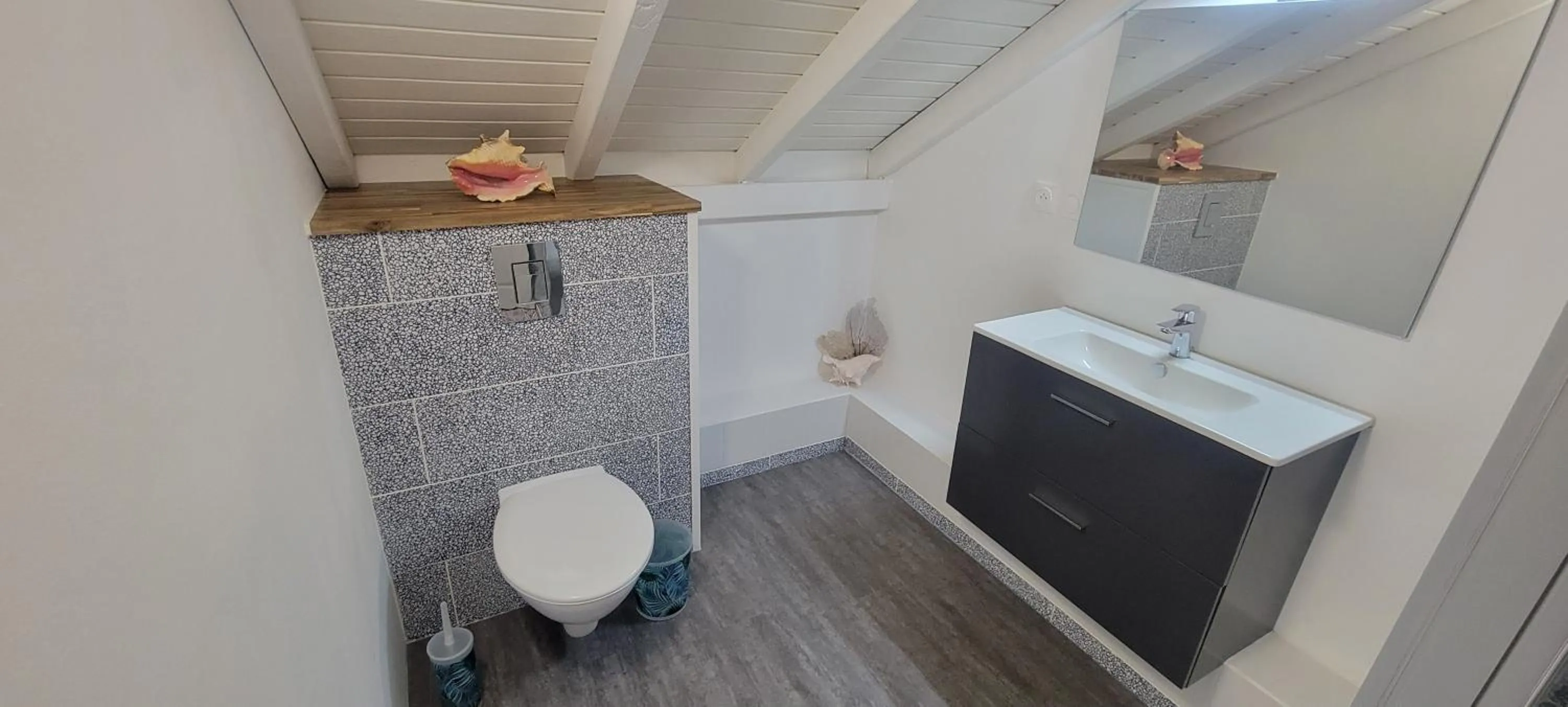 Toilet in Sublime appartement face à la mer, vue panoramique