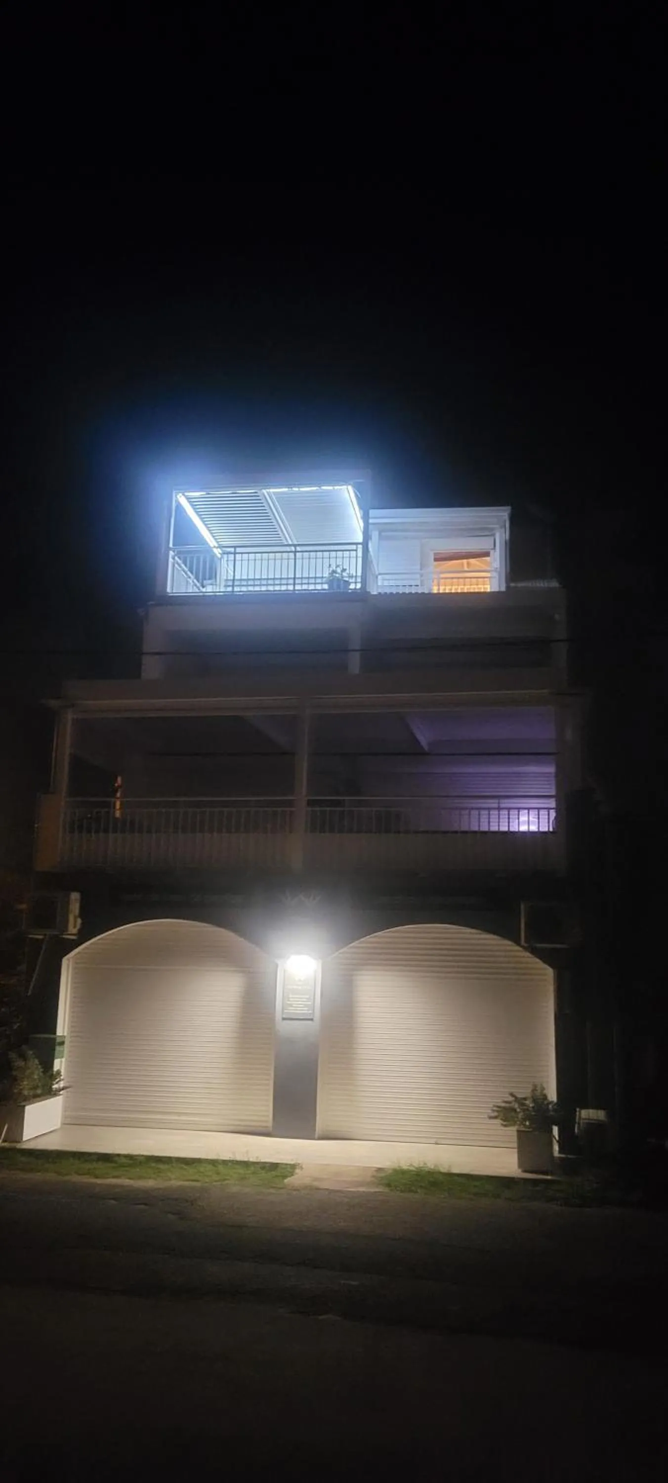 Property building in Sublime appartement face à la mer, vue panoramique