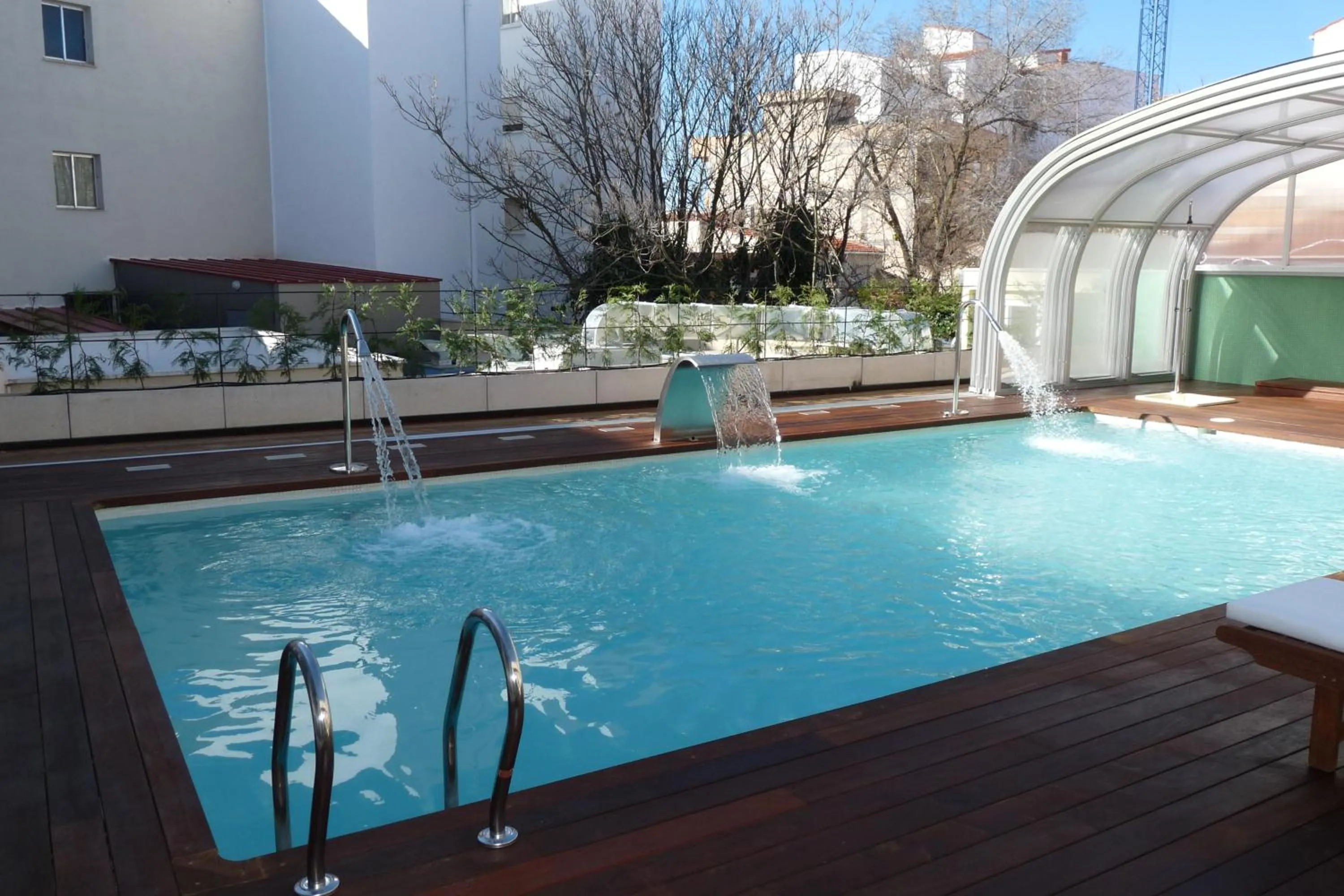 Swimming pool in Sercotel Guadiana
