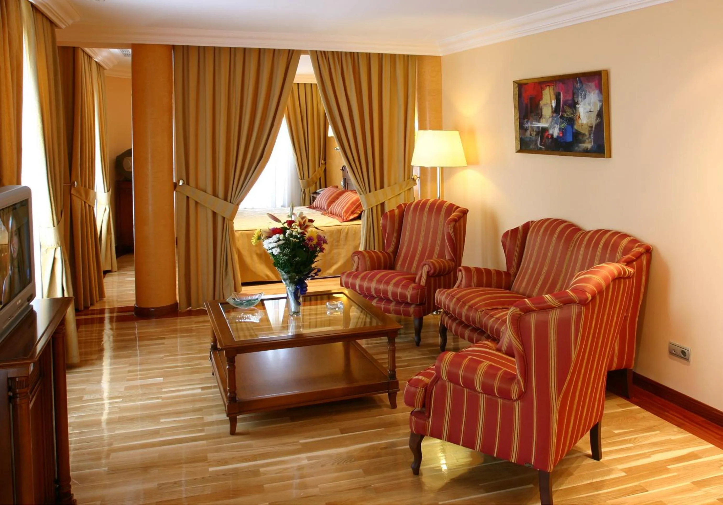 Photo of the whole room in Sercotel Guadiana