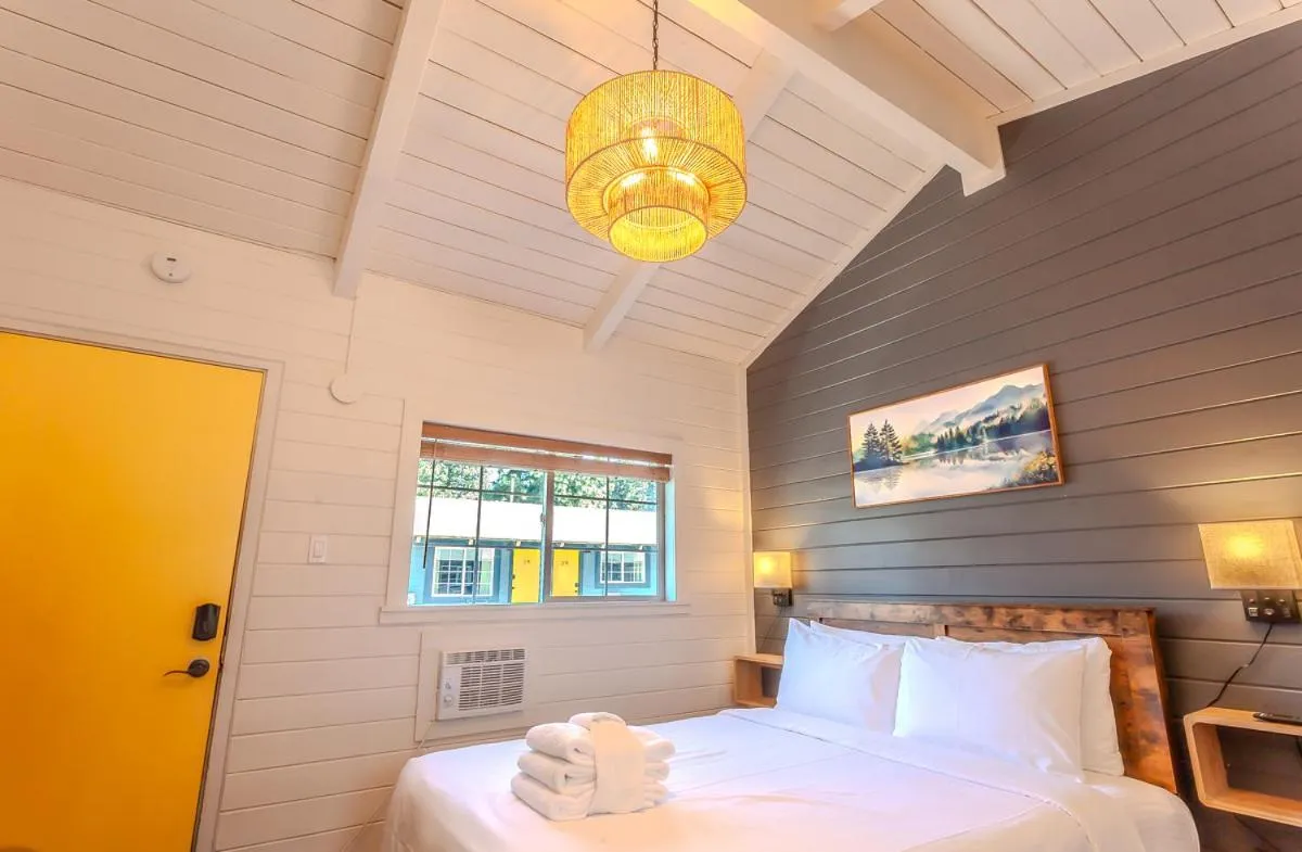 Bed in Tahoe Mountain Inn