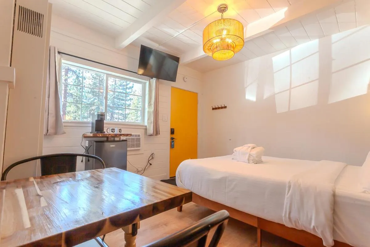 Bed in Tahoe Mountain Inn