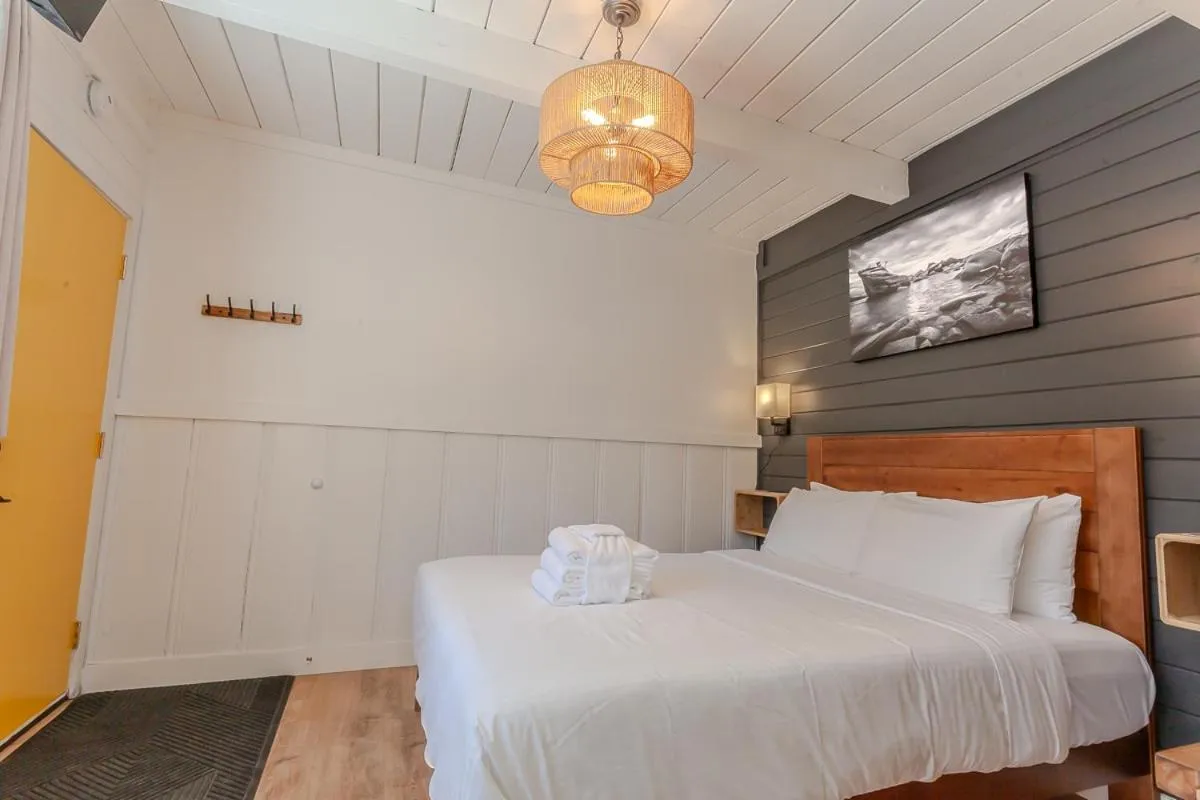 Bed in Tahoe Mountain Inn