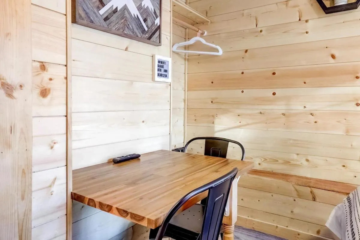 Dining area in Tahoe Mountain Inn