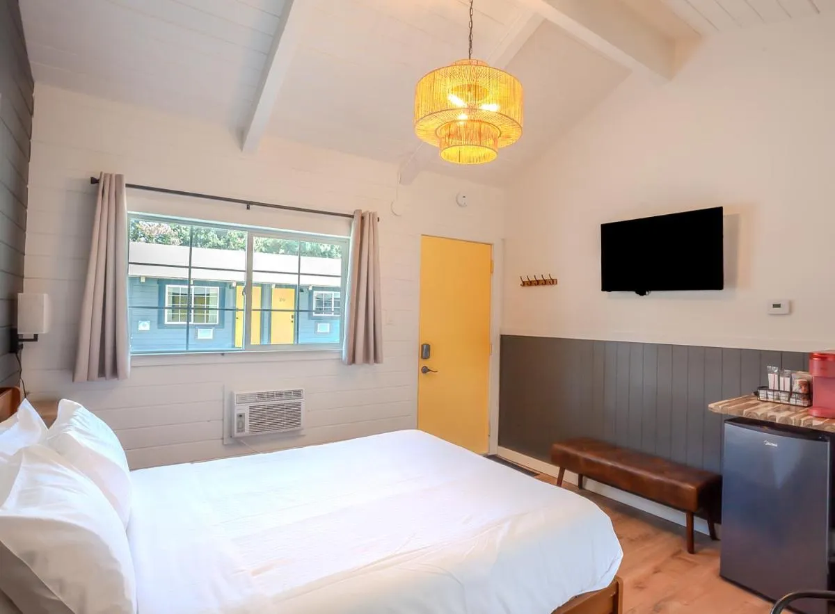 Bed in Tahoe Mountain Inn