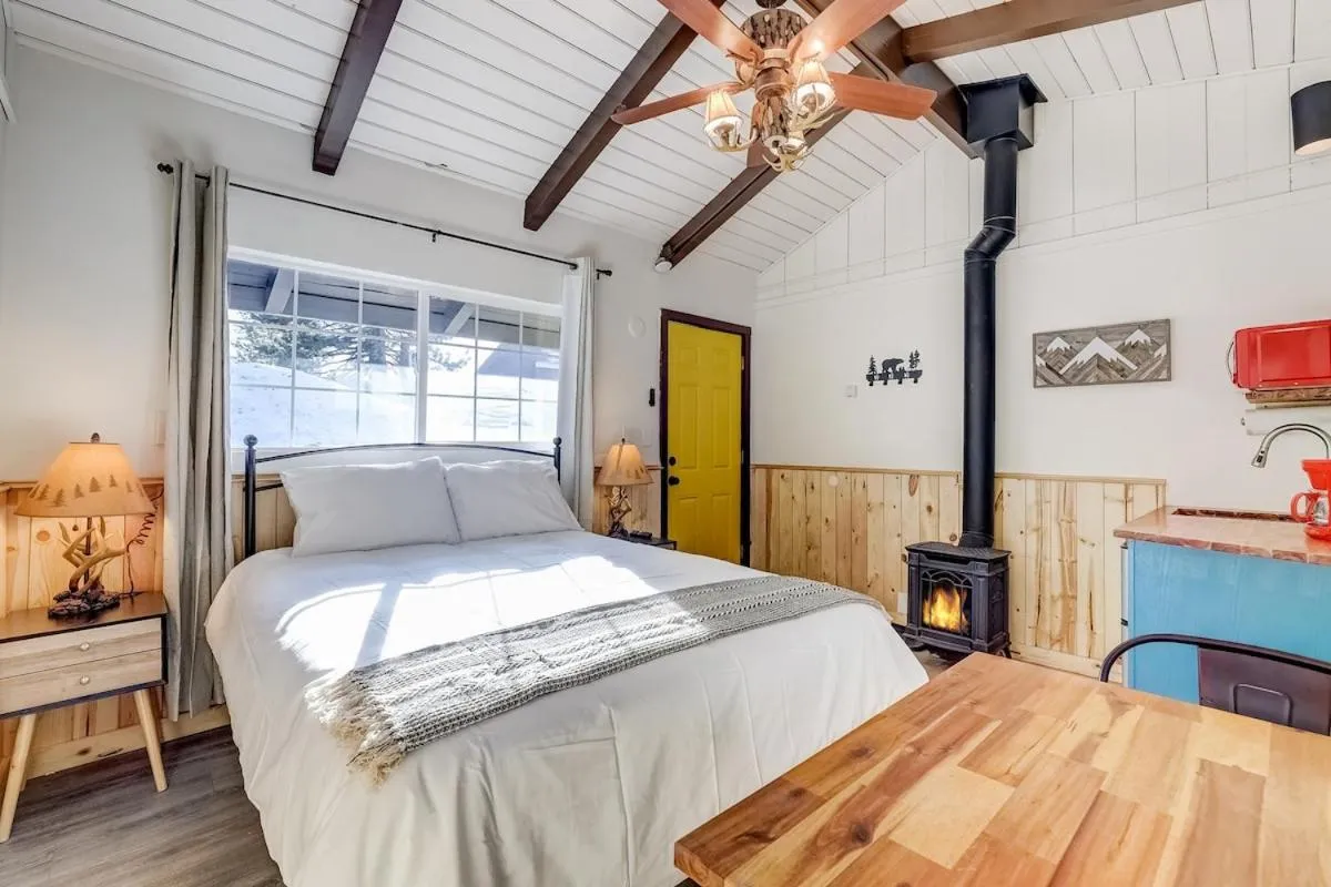 Bed in Tahoe Mountain Inn