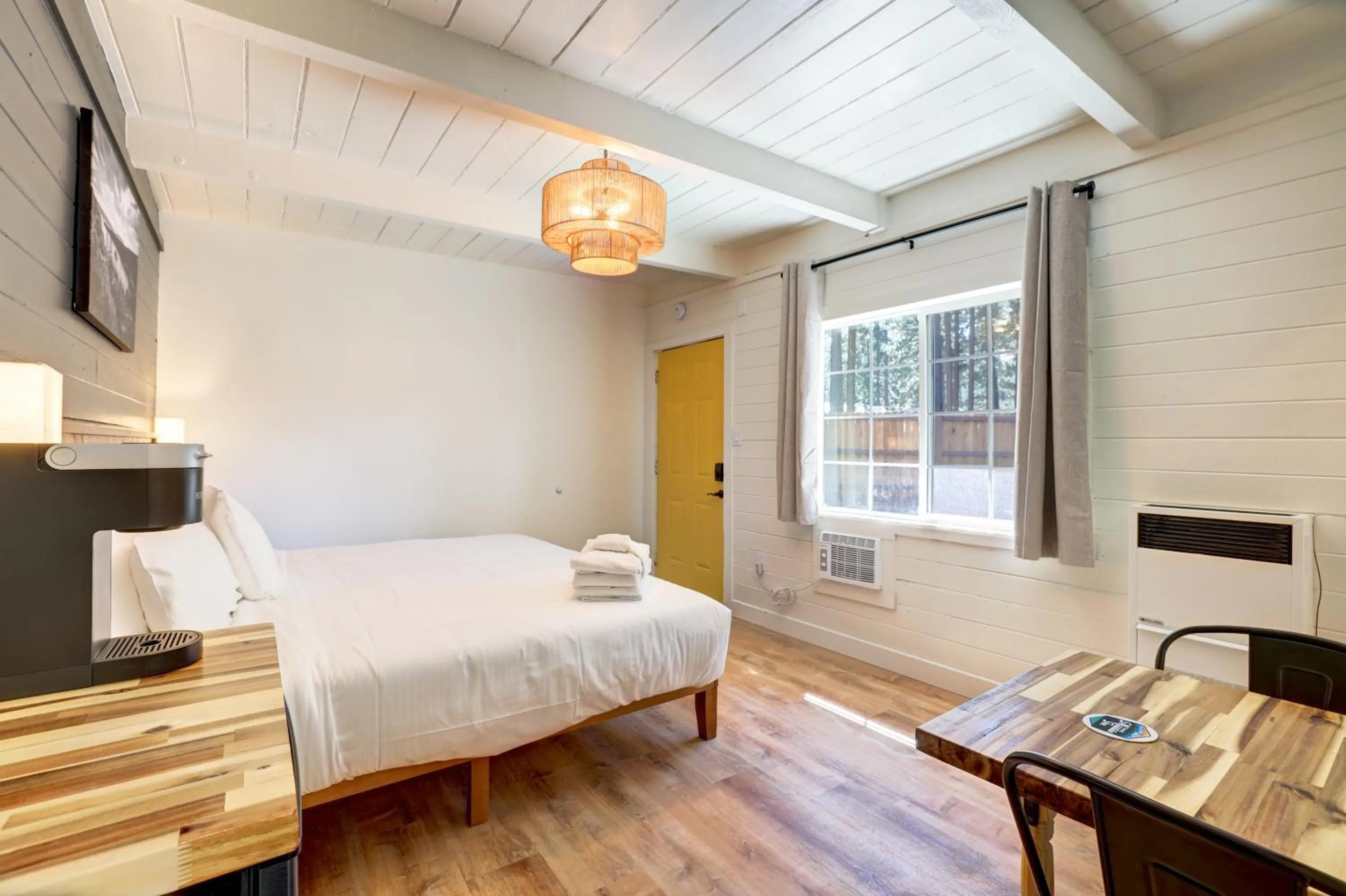 Bed in Tahoe Mountain Inn