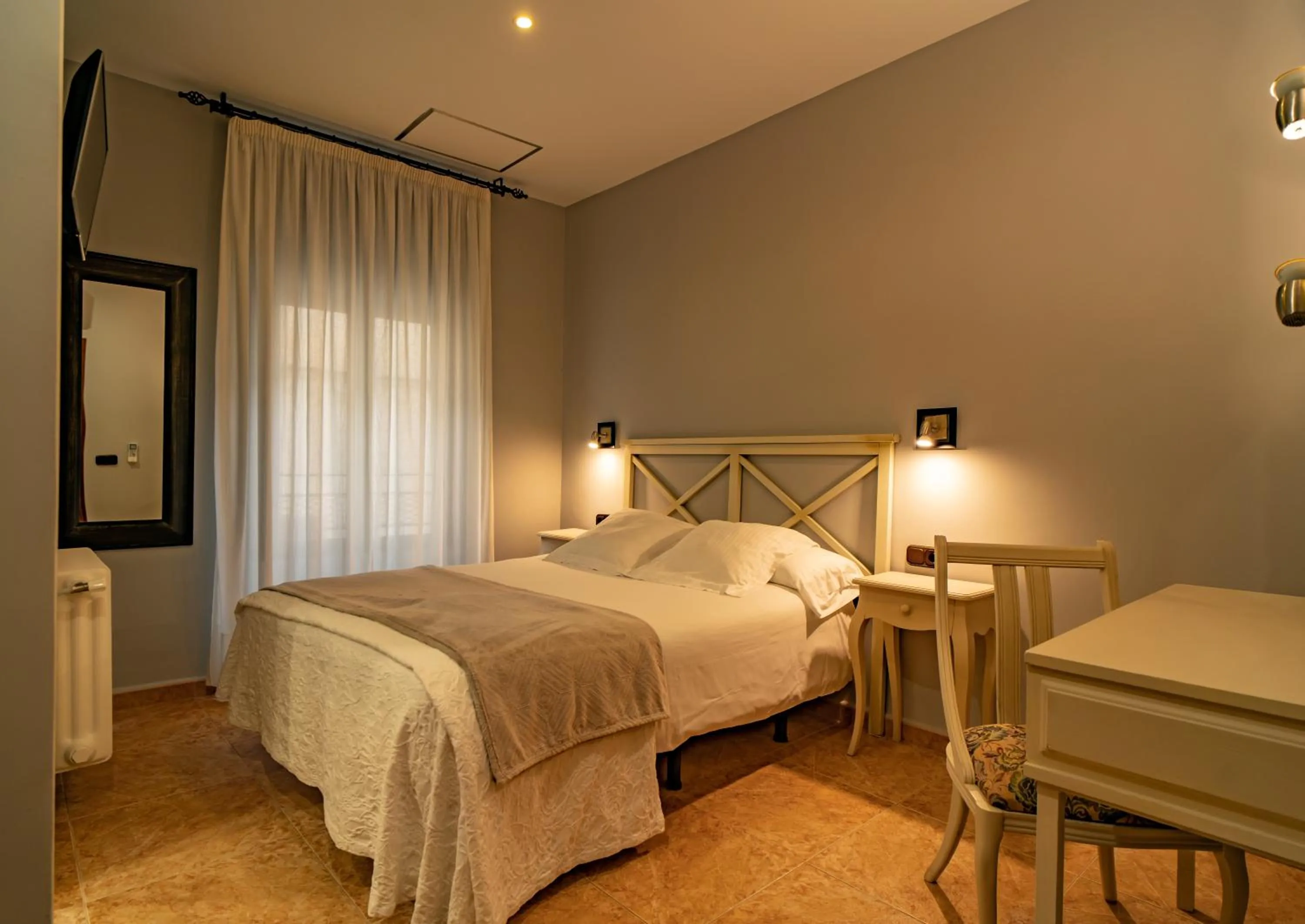 Bed in Hotel Alfonso IX