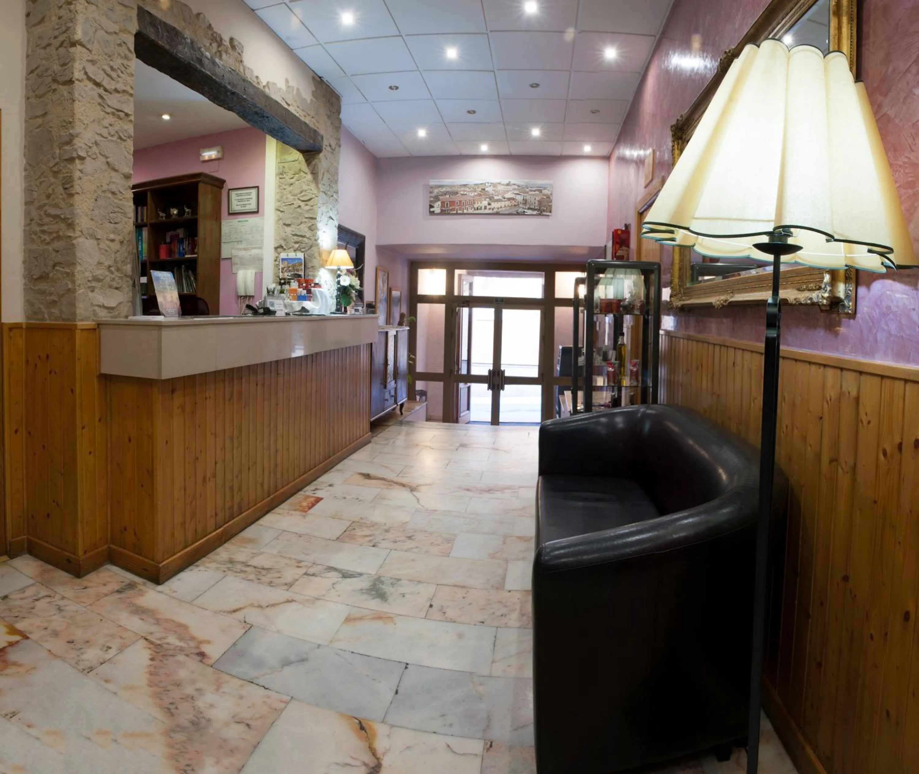 Lobby or reception in Hotel Alfonso IX