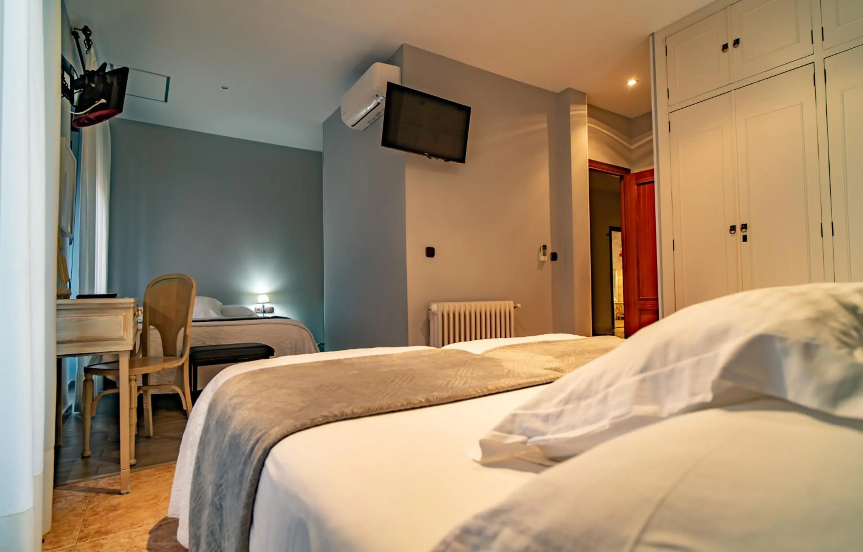 Bed in Hotel Alfonso IX