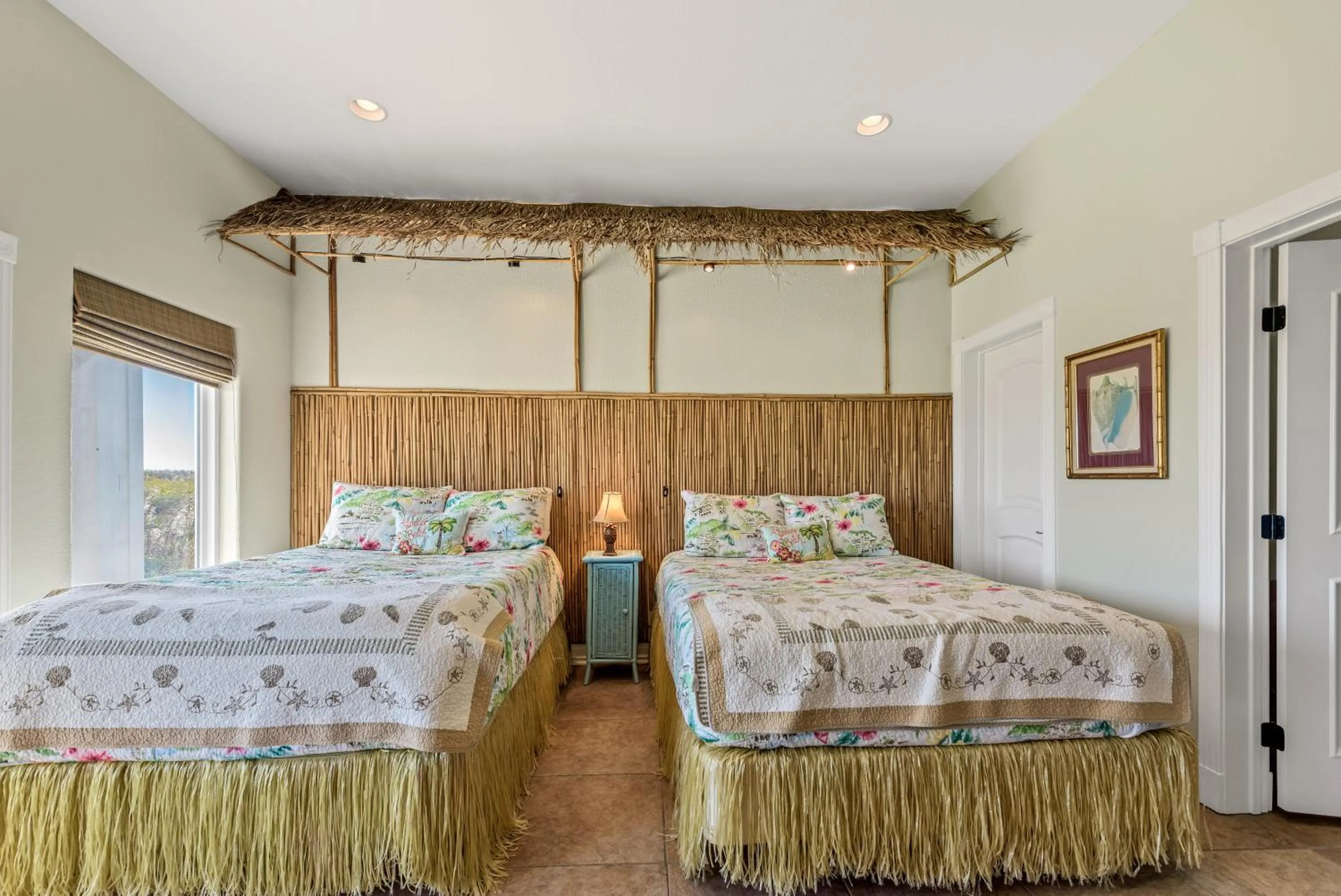 Property building, Bed in Itll Do With an Amazing View