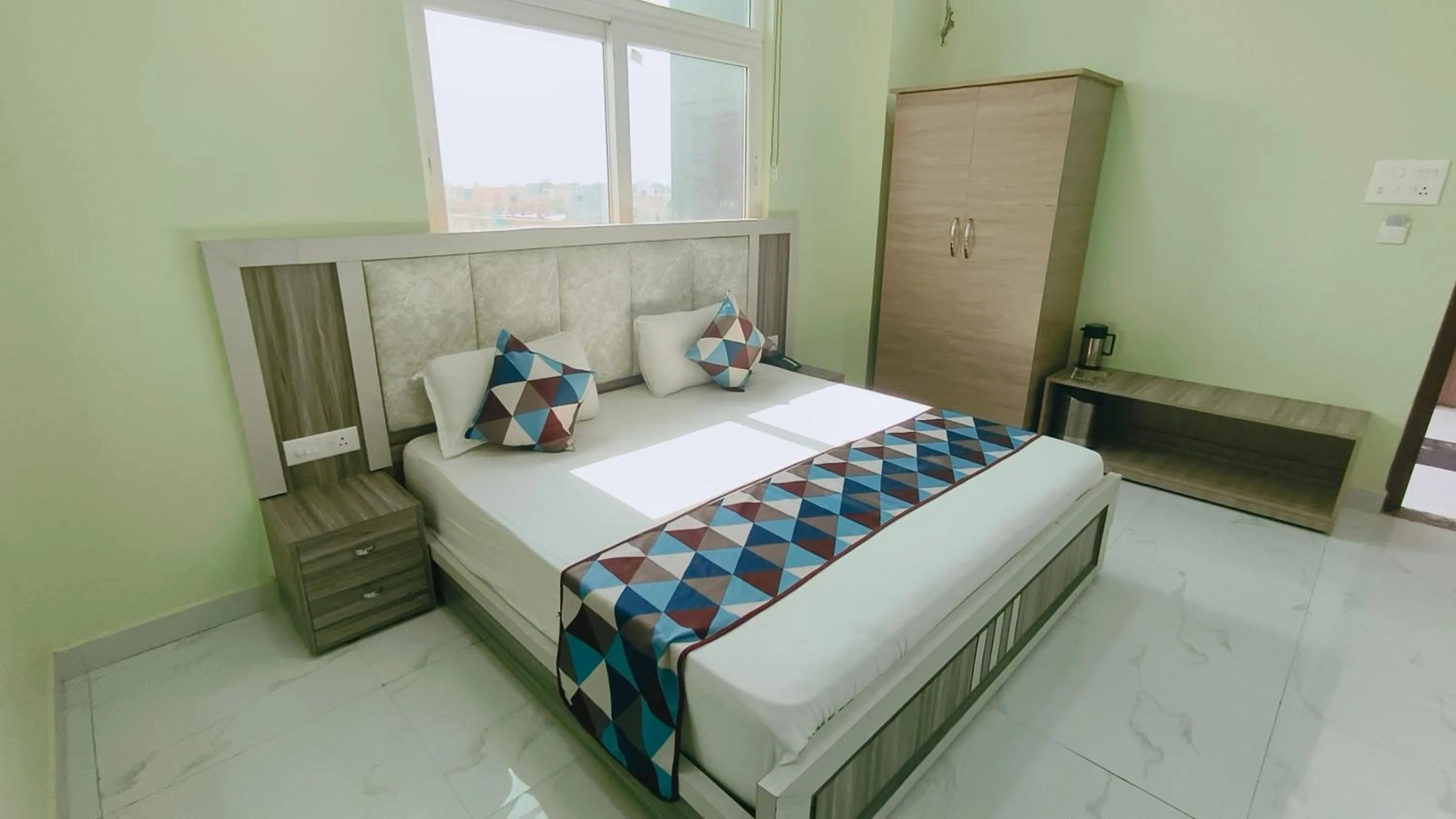 Bed in HOTEL AMAR PALACE BHARATPUR
