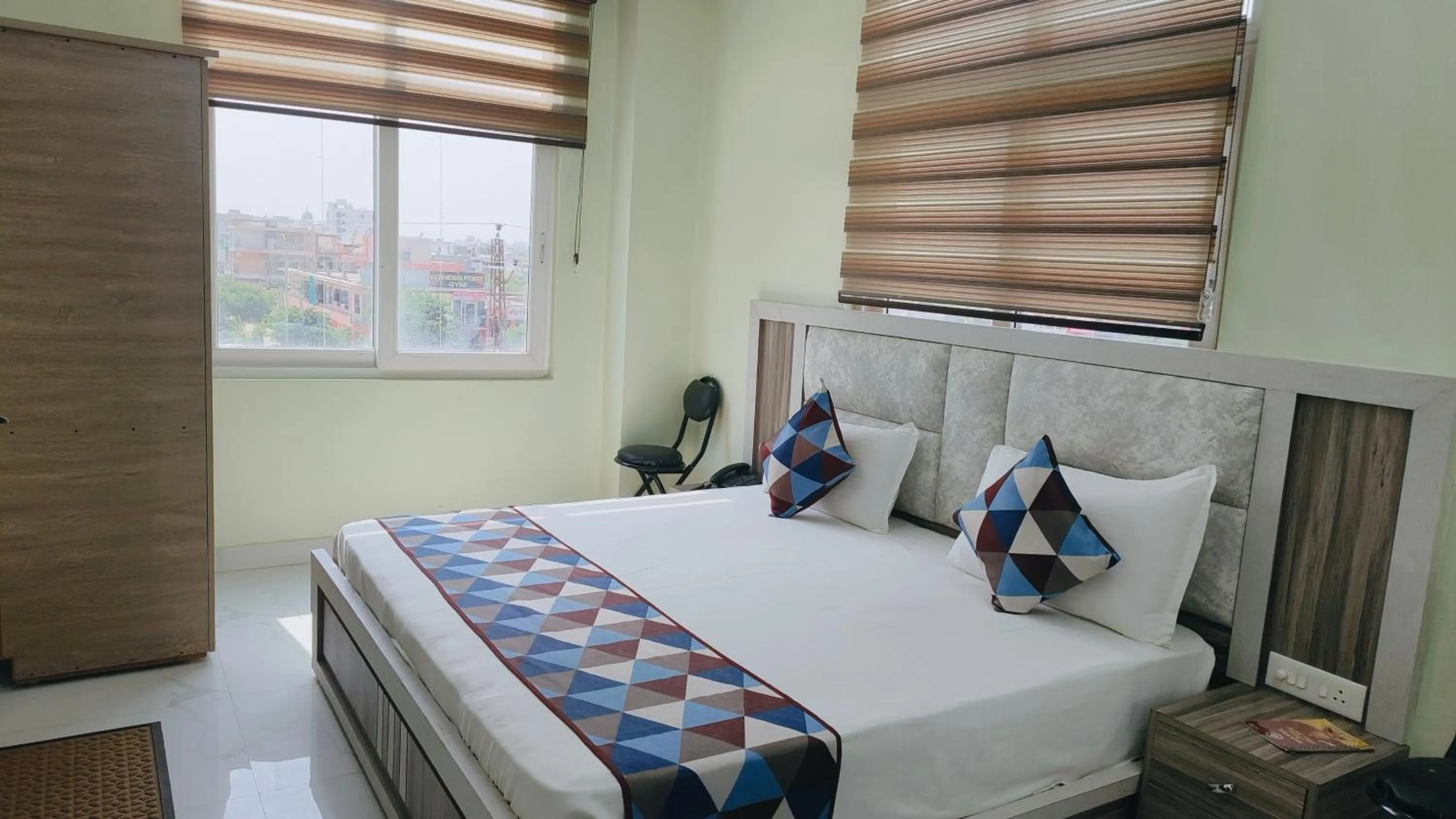 Bed in HOTEL AMAR PALACE BHARATPUR