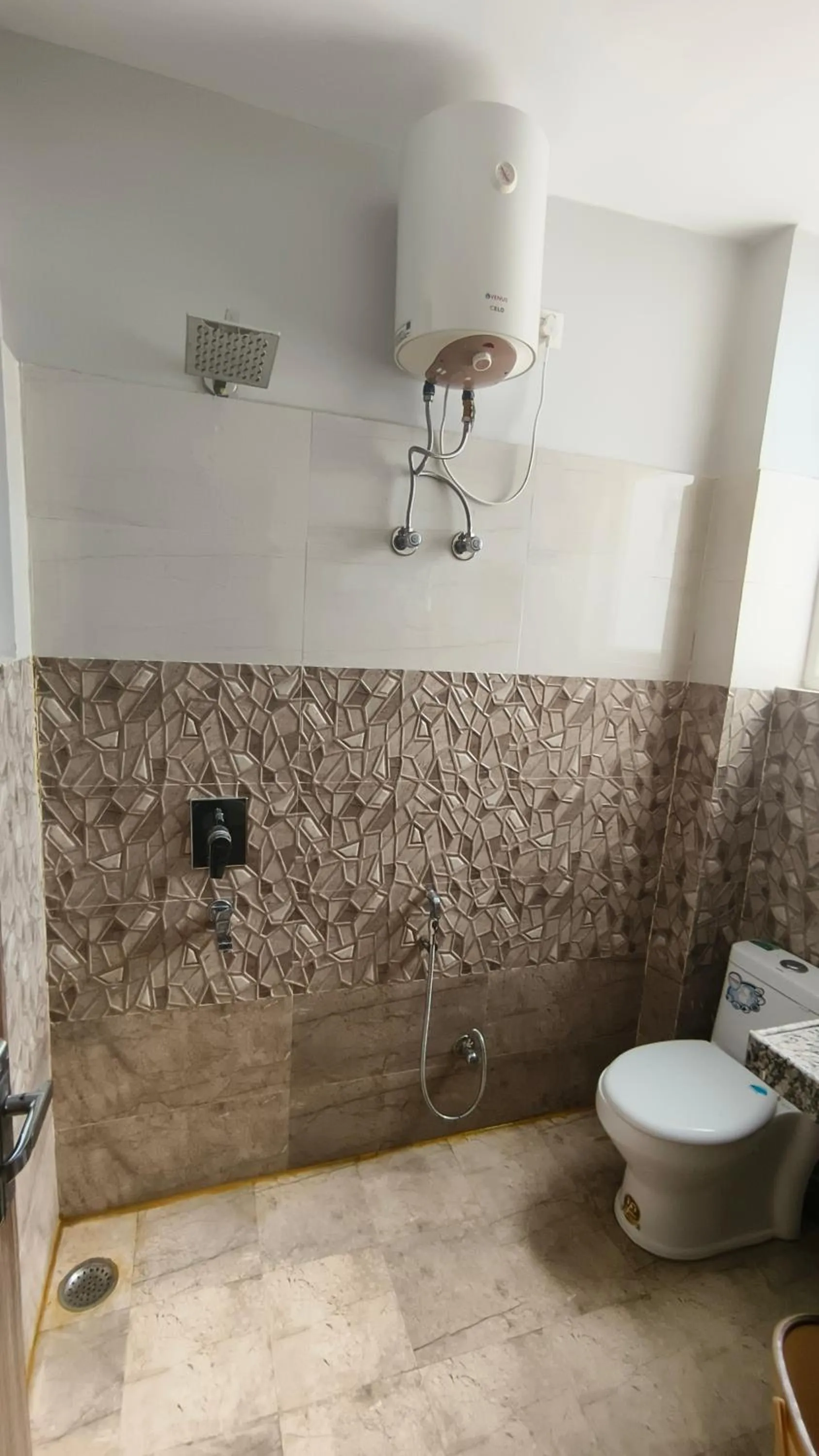 Shower in HOTEL AMAR PALACE BHARATPUR