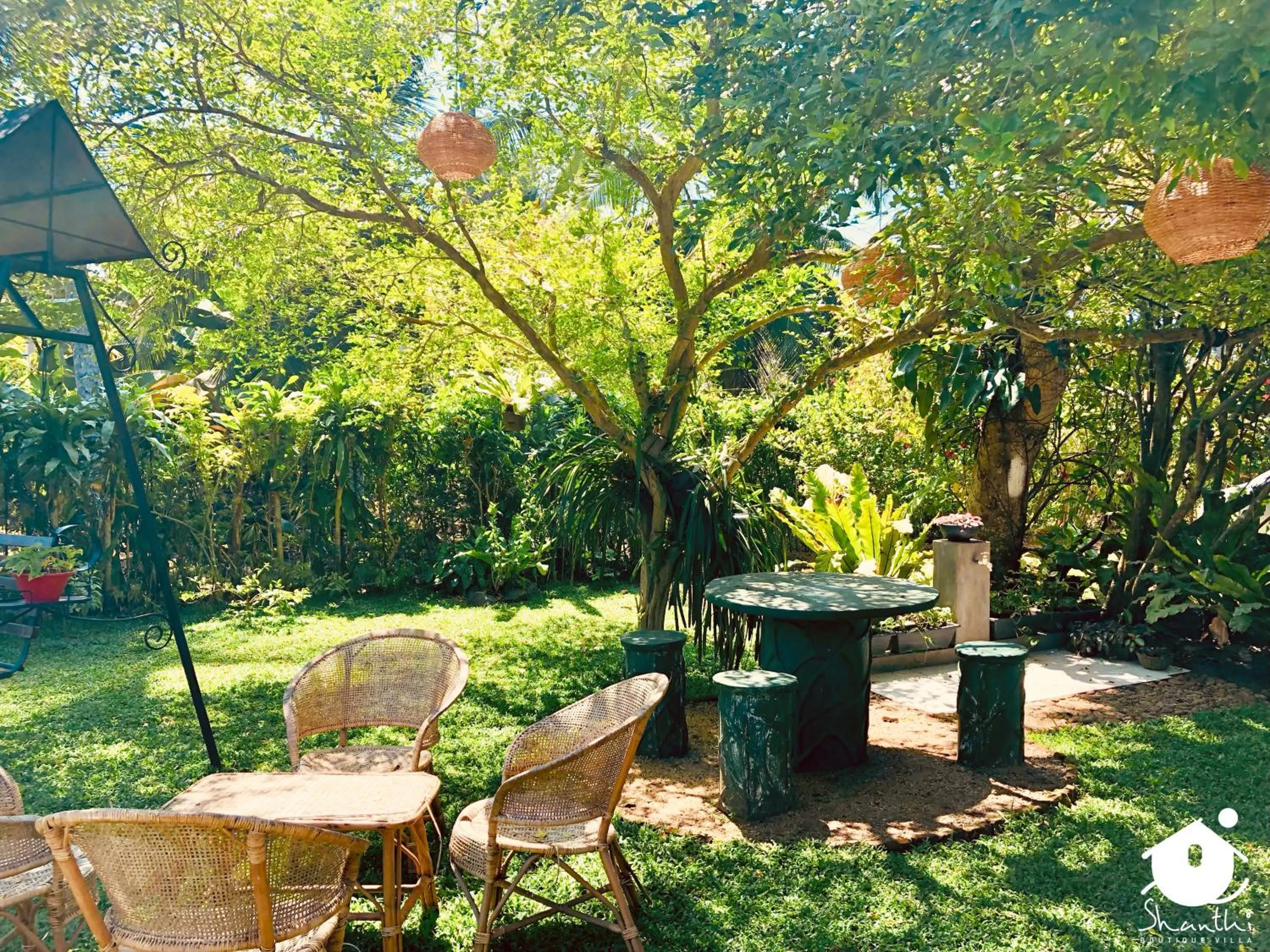 Restaurant/places to eat in Shanthi Boutique Villa