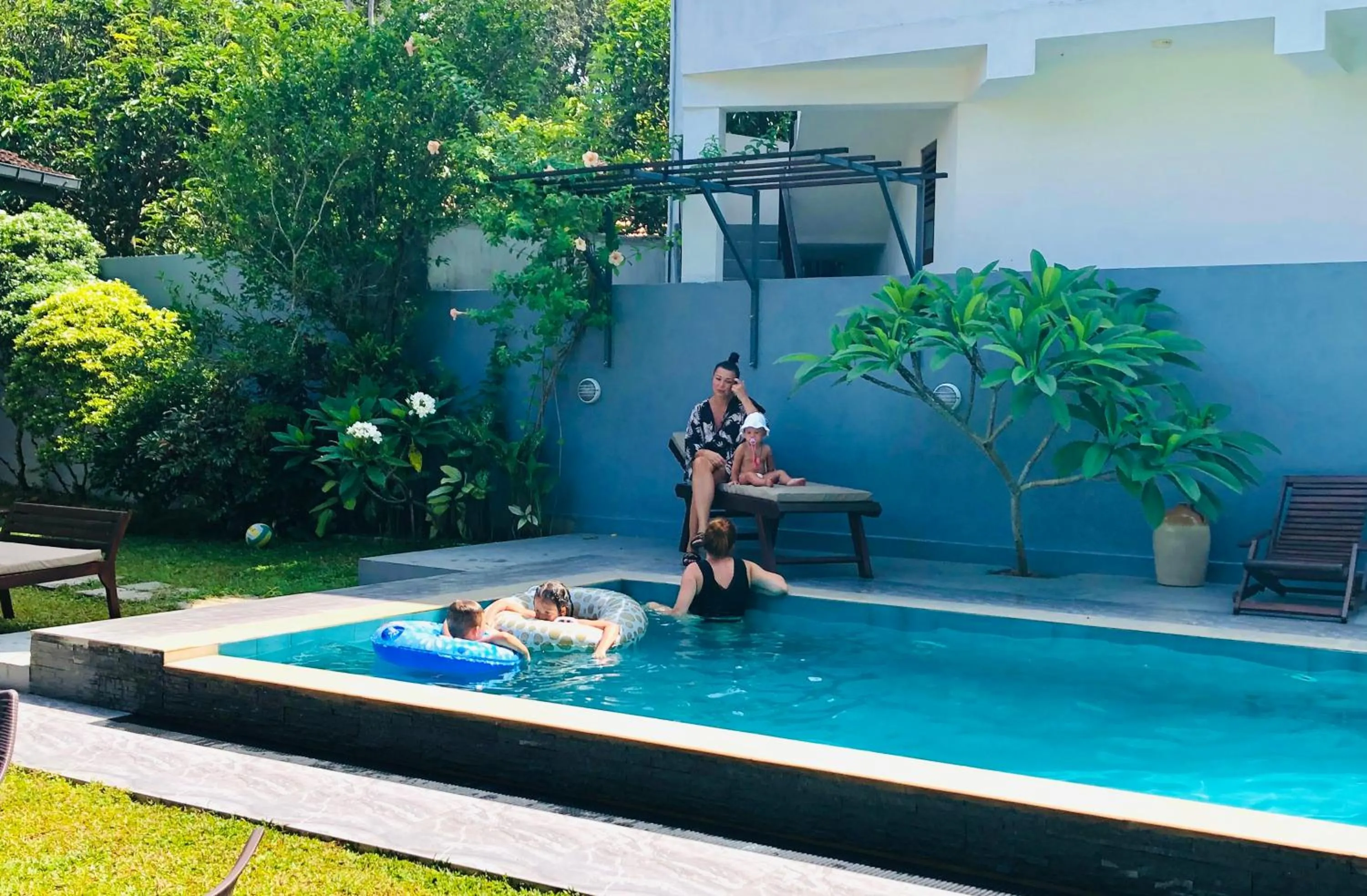 Swimming pool in Shanthi Boutique Villa