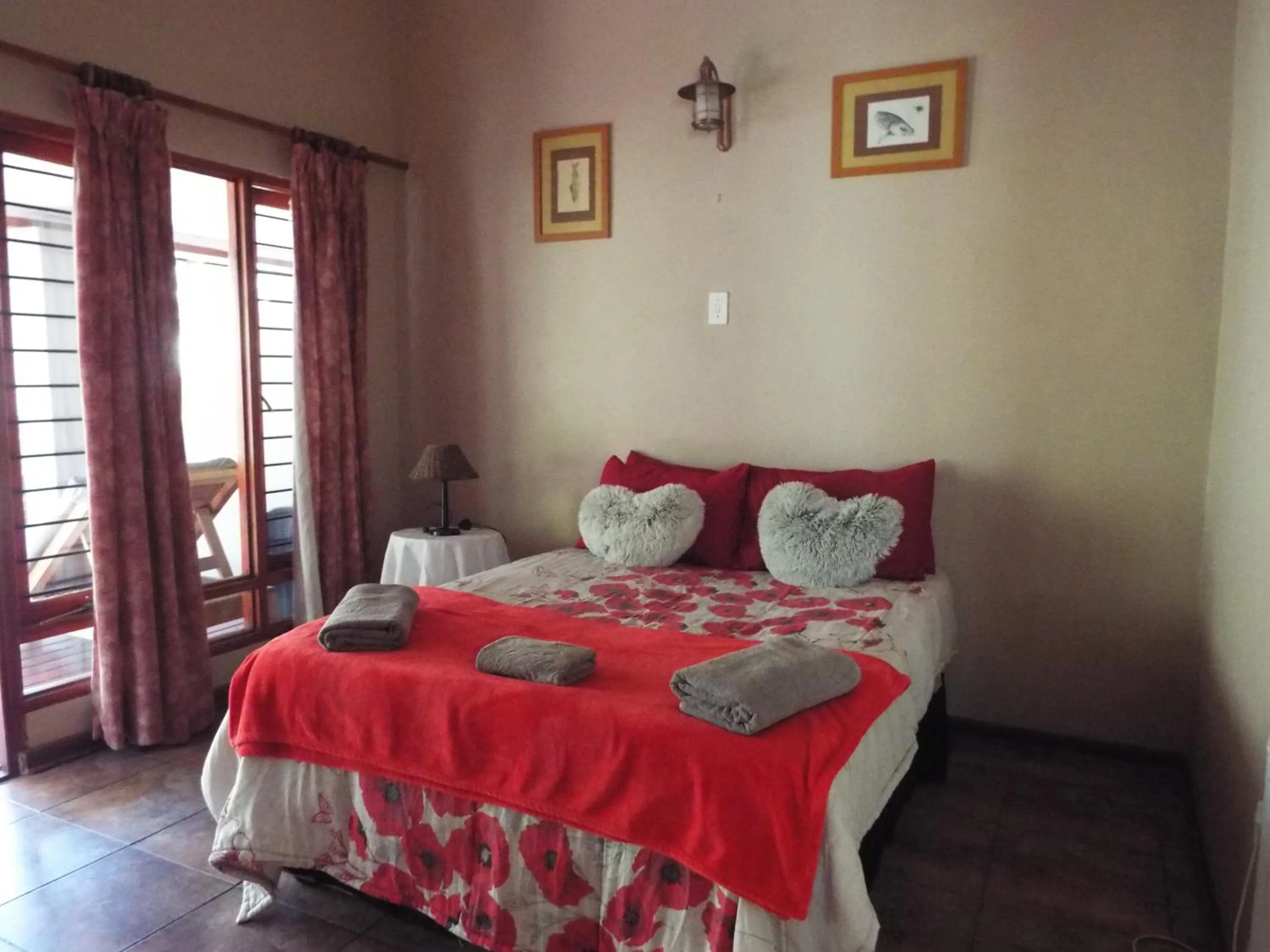 Bedroom, Bed in Aloes Country Inn