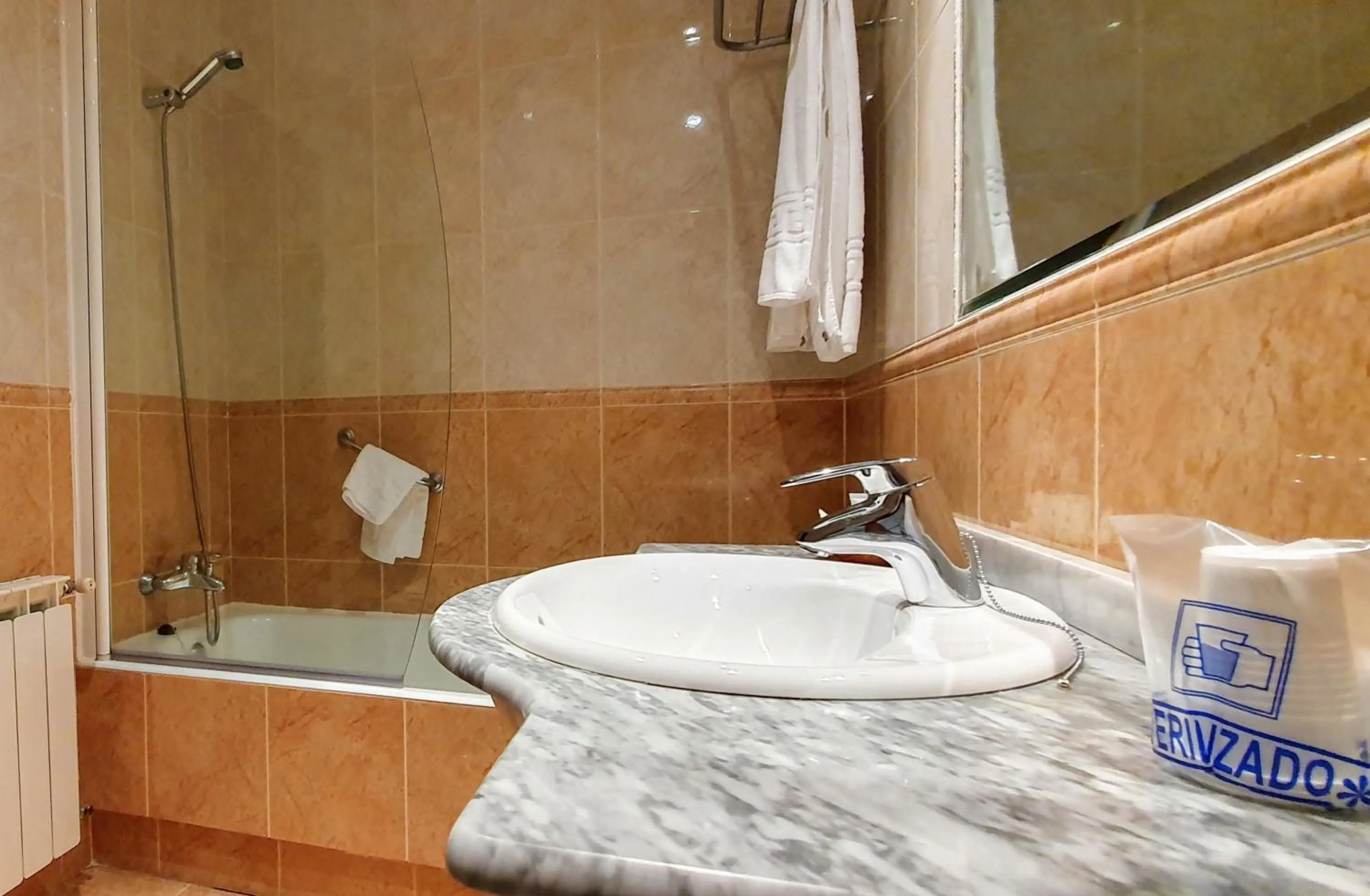 Bathroom in Mirasierra