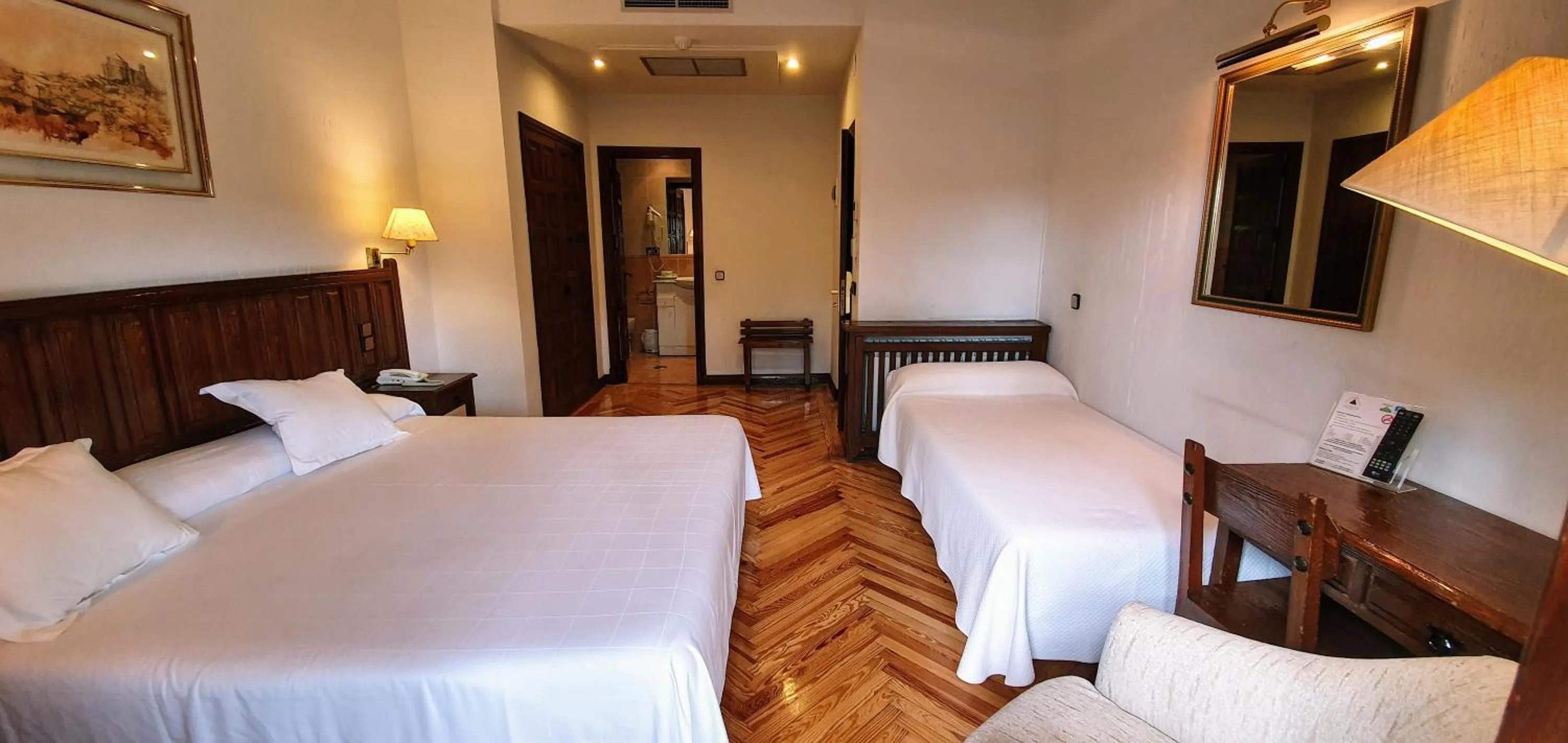 Bedroom, Bed in Mirasierra