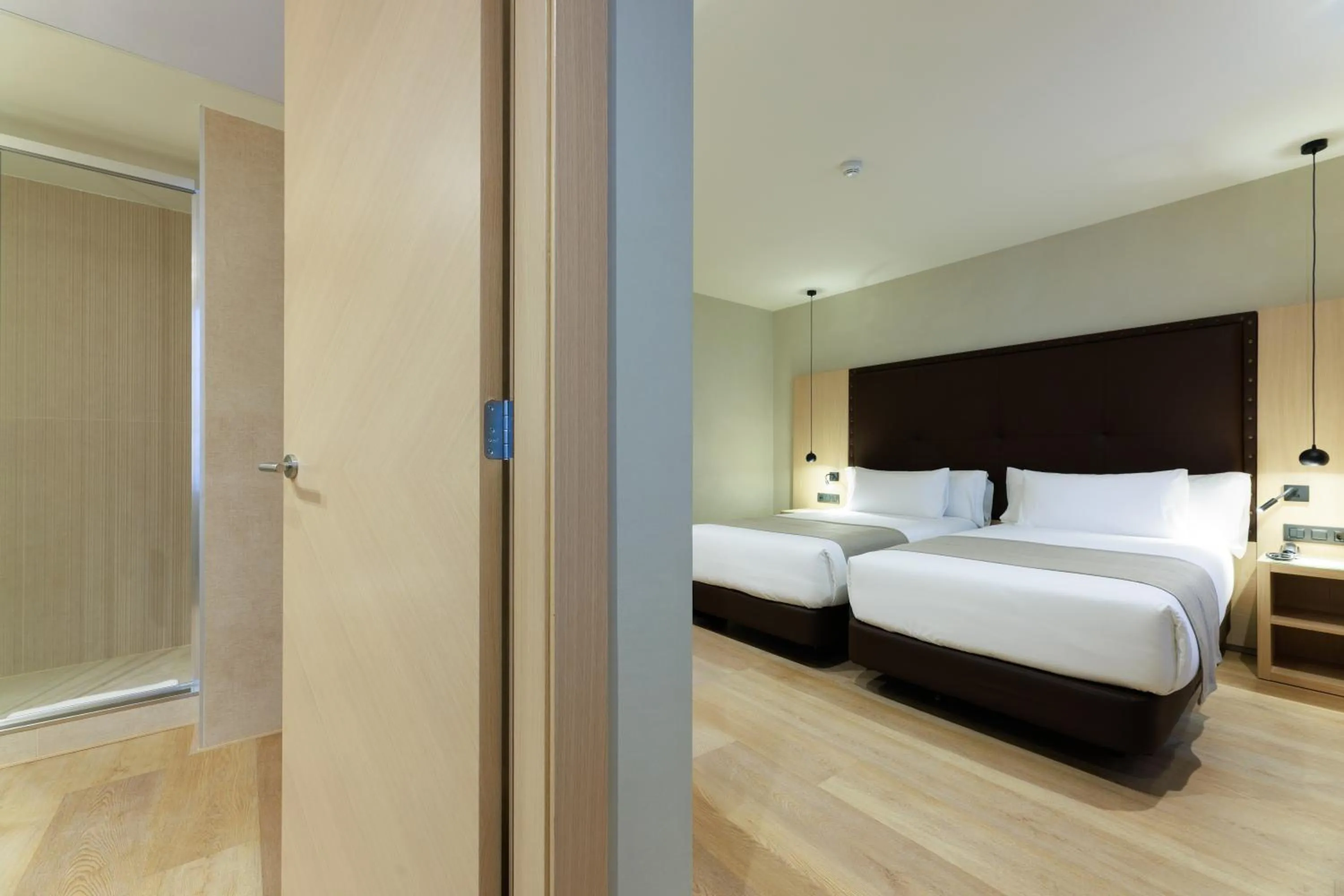 Bedroom, Bed in Gran Hotel Barcino