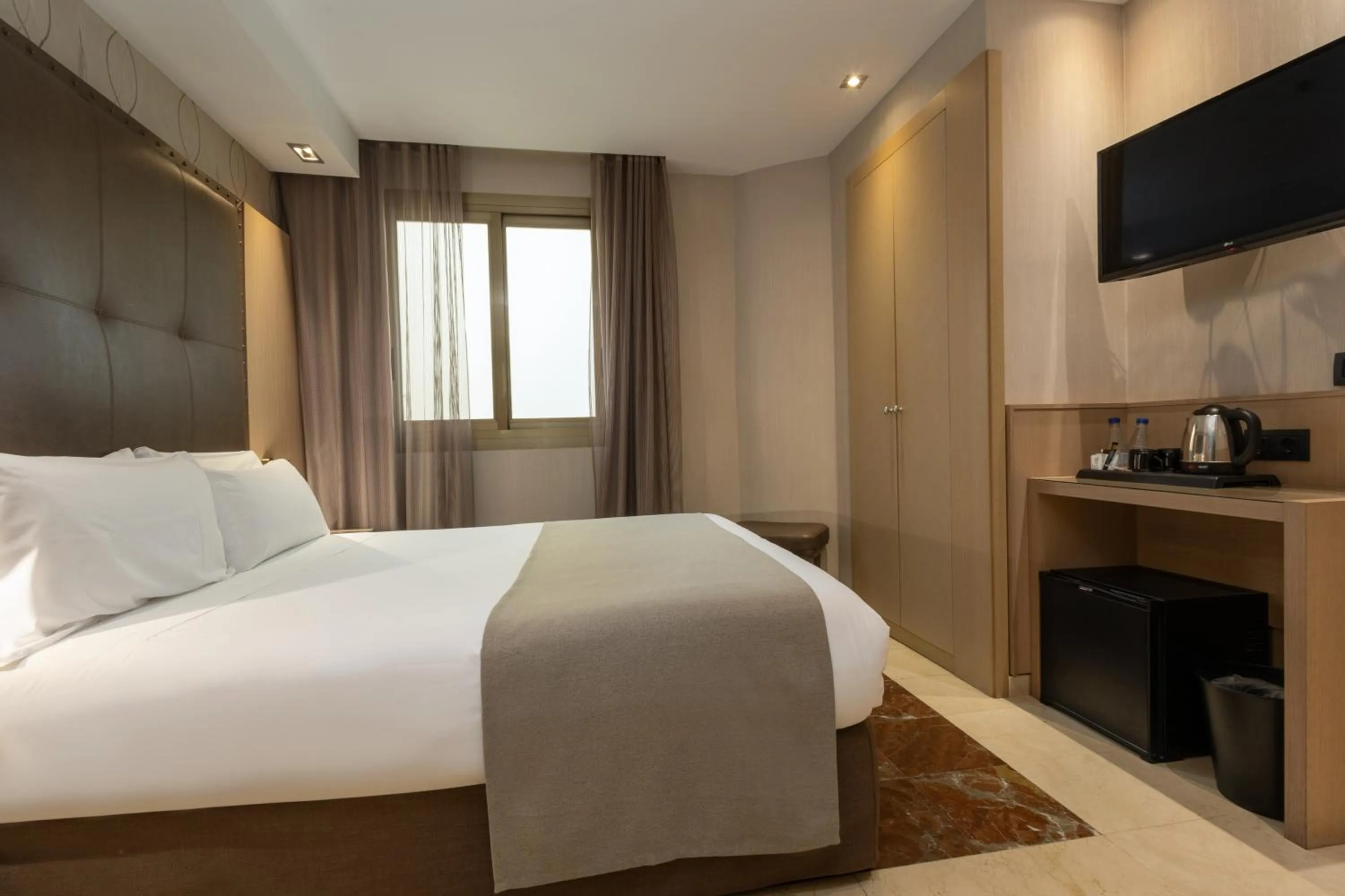 Bedroom, Bed in Gran Hotel Barcino