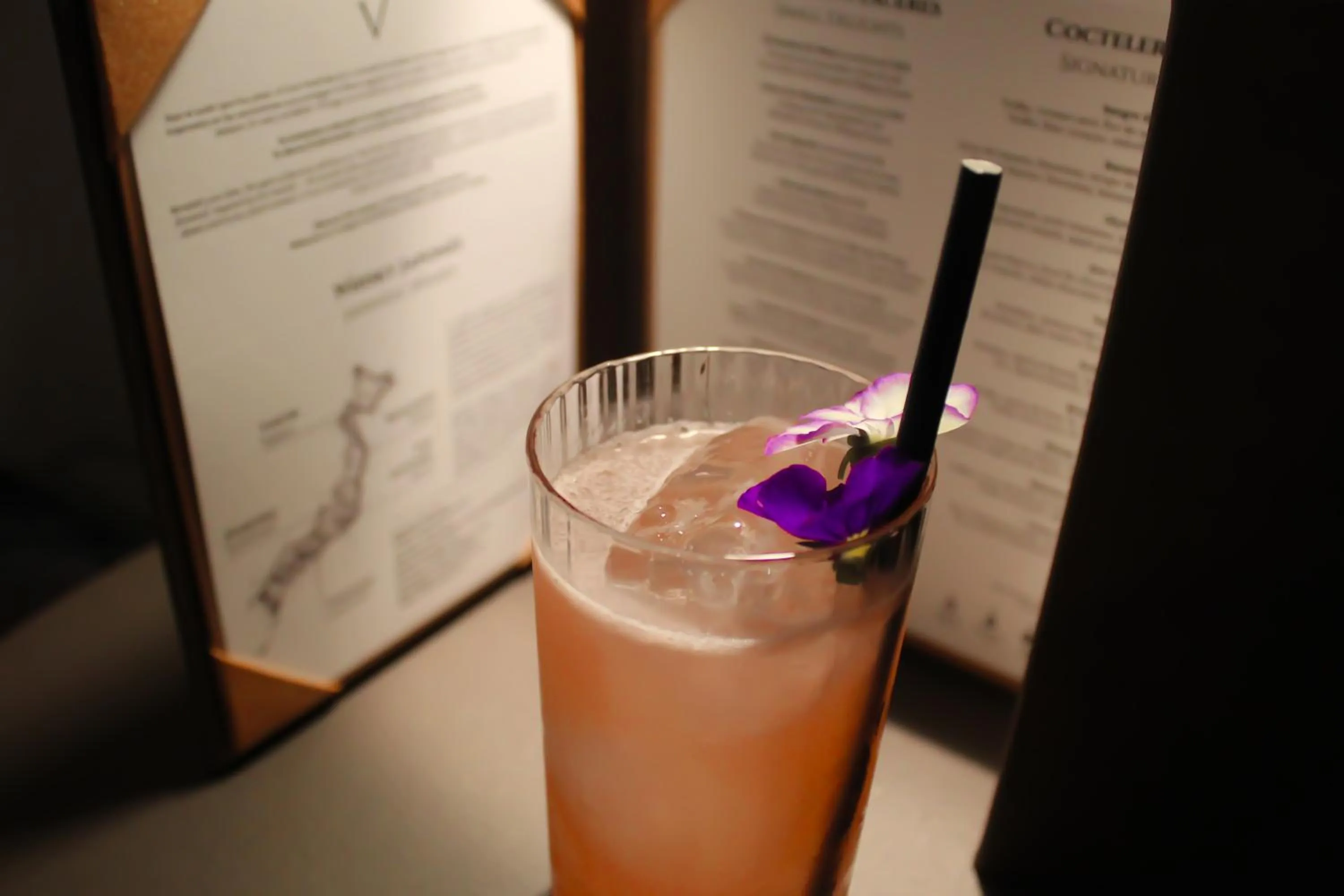 Lounge or bar in Gran Hotel Barcino 4 Estrellas SUPERIOR