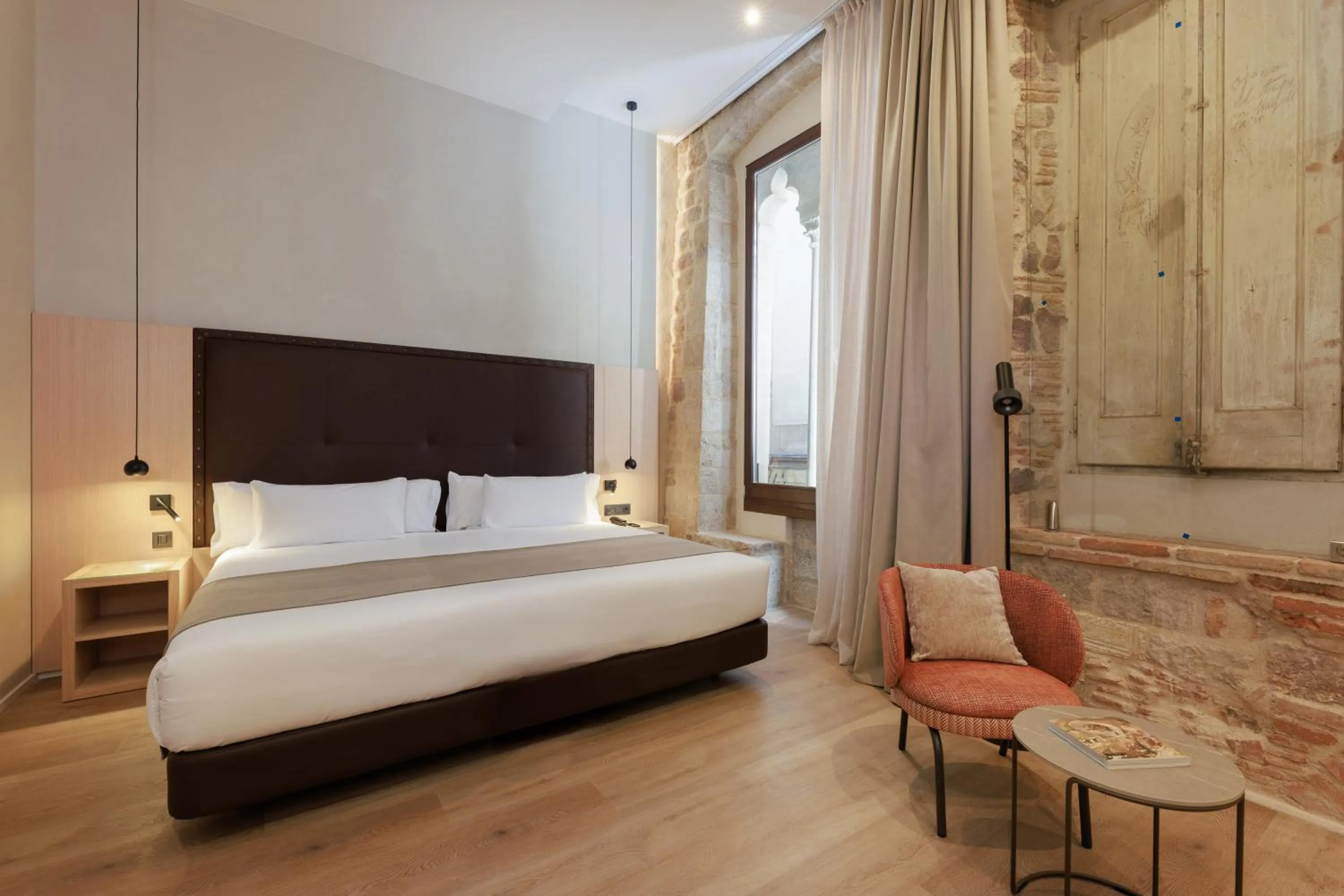 Bedroom, Bed in Gran Hotel Barcino
