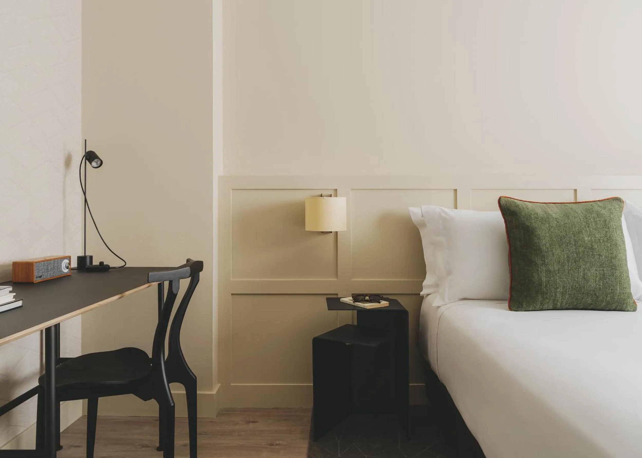 Decorative detail, Bed in Gallery Hotel 4 Sup