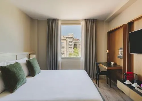 Catalonia Boulevard