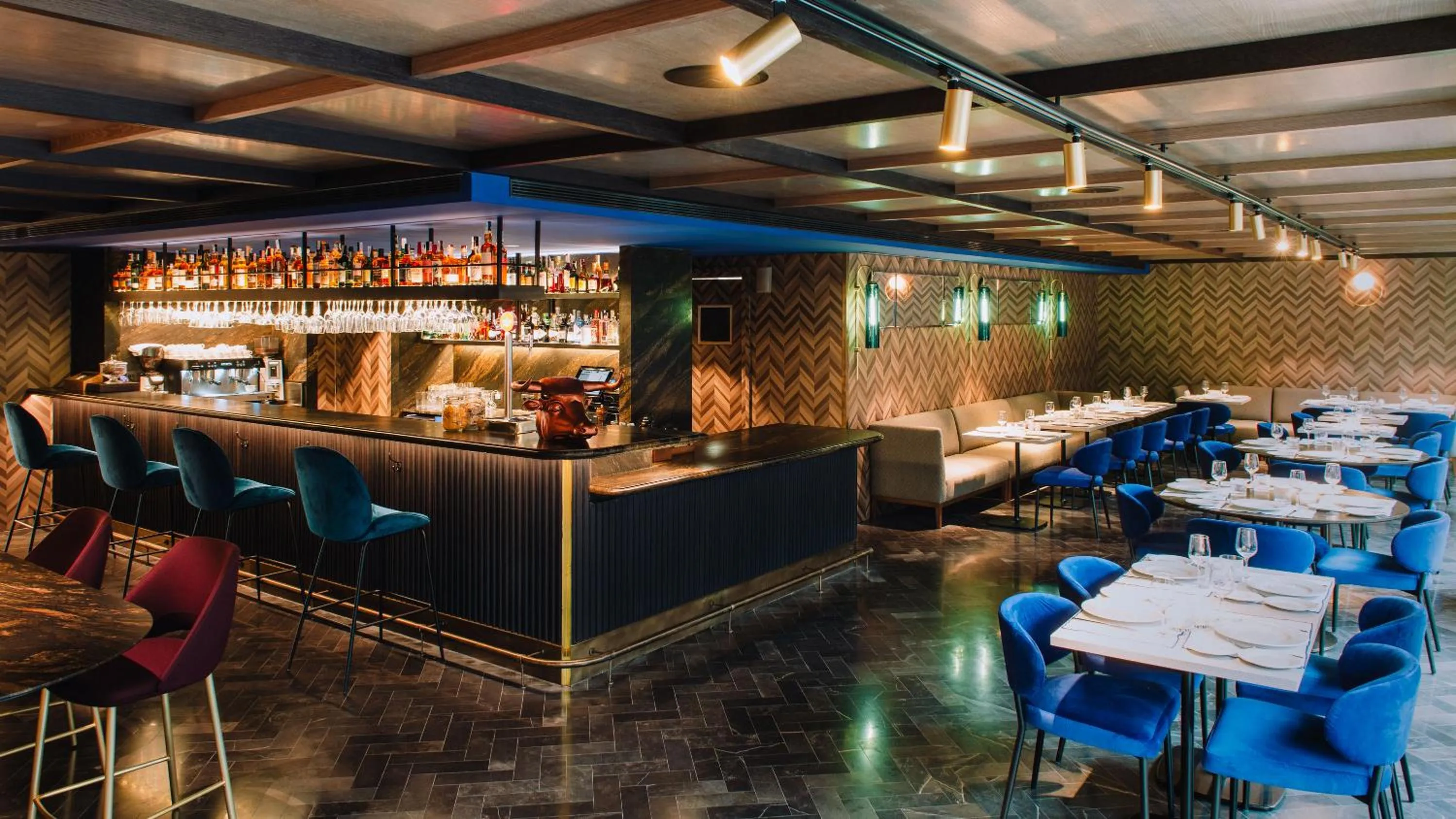 Restaurant/places to eat in Gallery Hotel 4 Sup