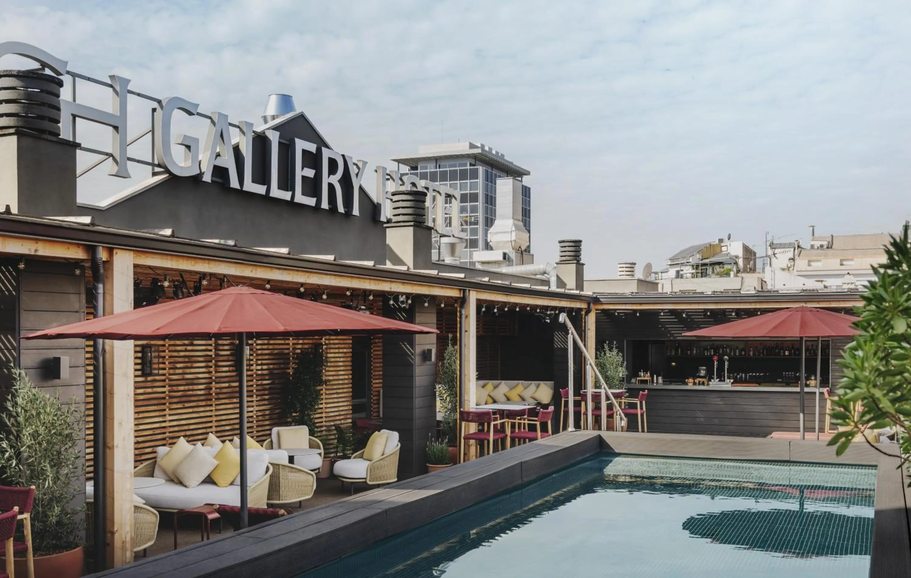 Swimming pool in Gallery Hotel 4 Sup