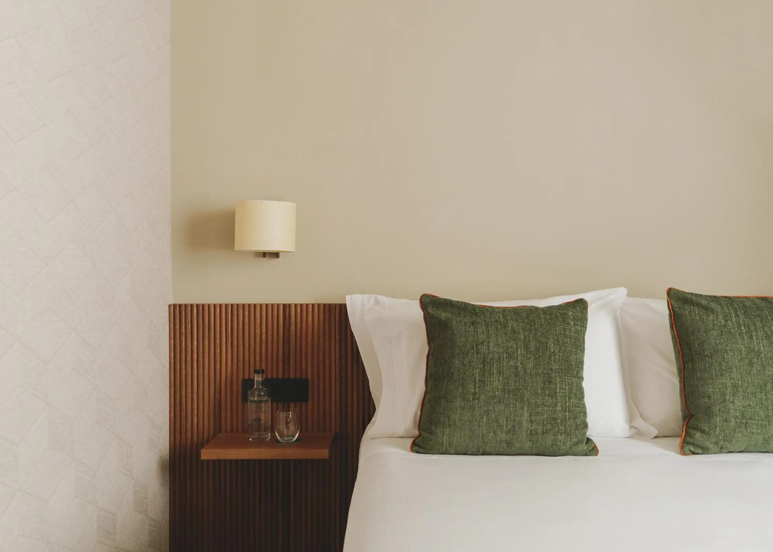 Bed in Gallery Hotel 4 Sup