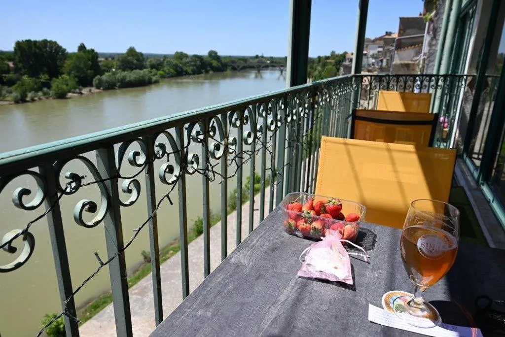 CÔTE GARONNE le BALCON DES DAMES -hôtel et restaurant- Tonneins Fauillet Marmande - vue panoramique bord de Garonne chambres climatisées