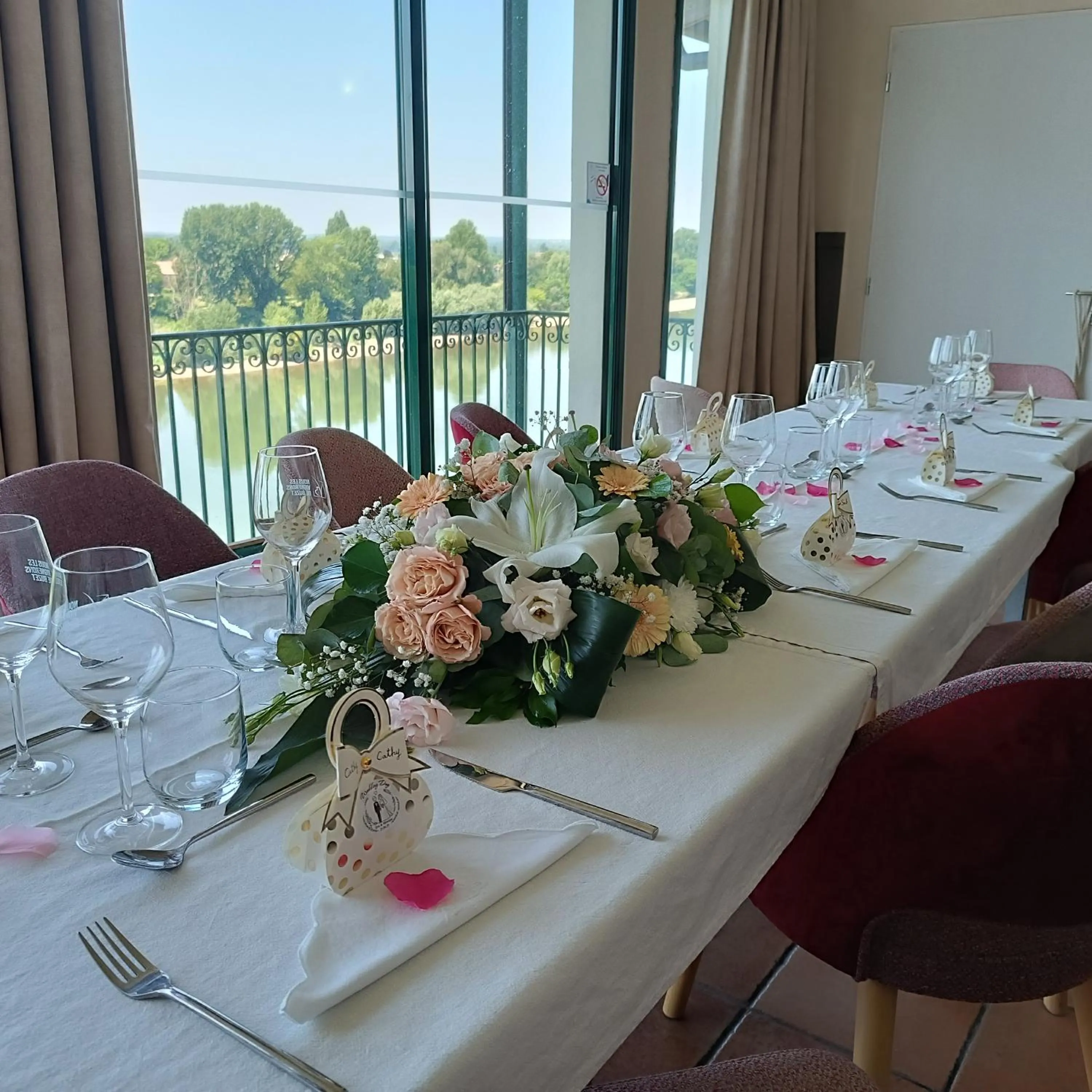 Banquet/Function facilities in CÔTE GARONNE le BALCON DES DAMES -hôtel et restaurant- Tonneins Fauillet Marmande - vue panoramique bord de Garonne chambres climatisées