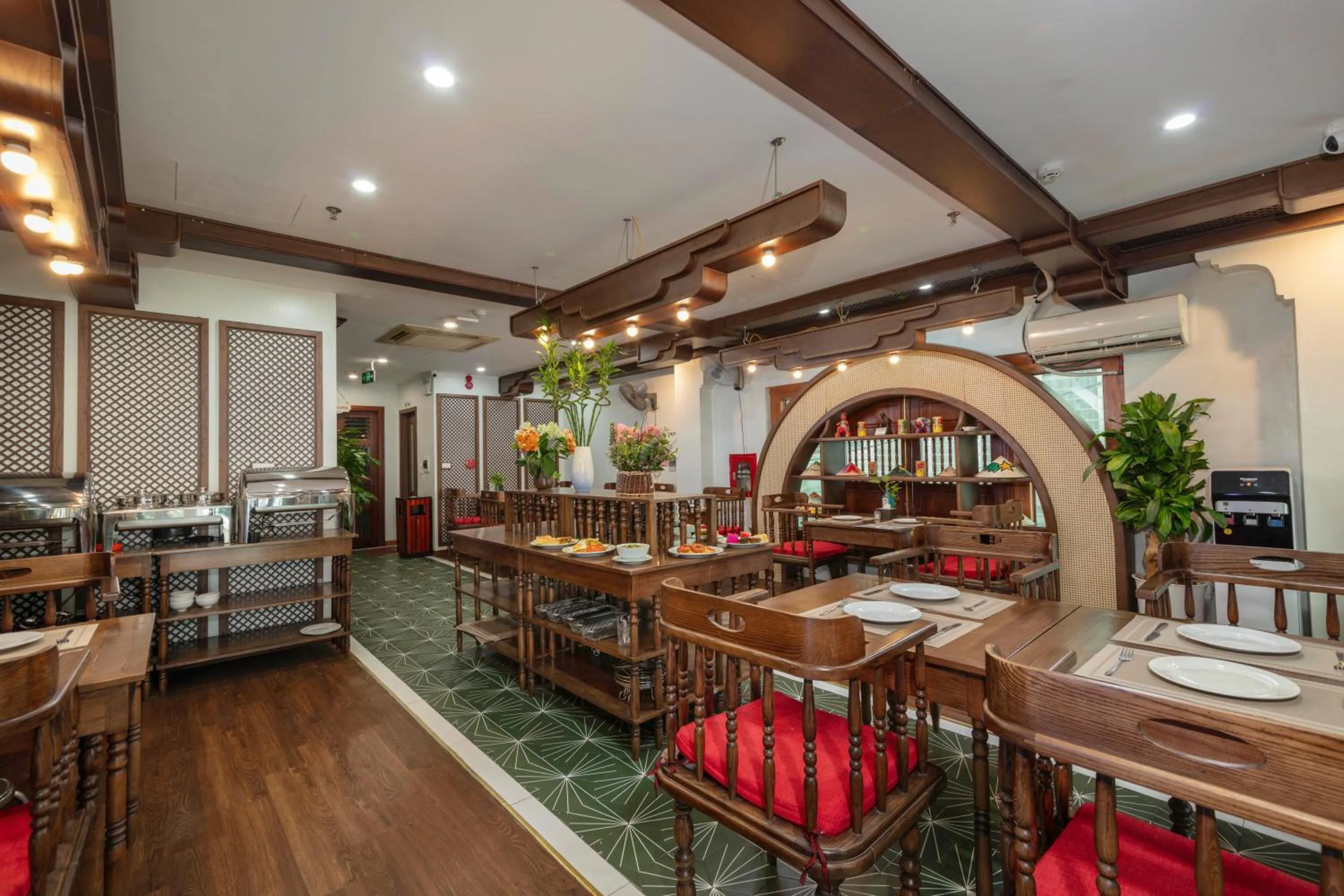 Restaurant/places to eat in Veshia Hotel & Spa