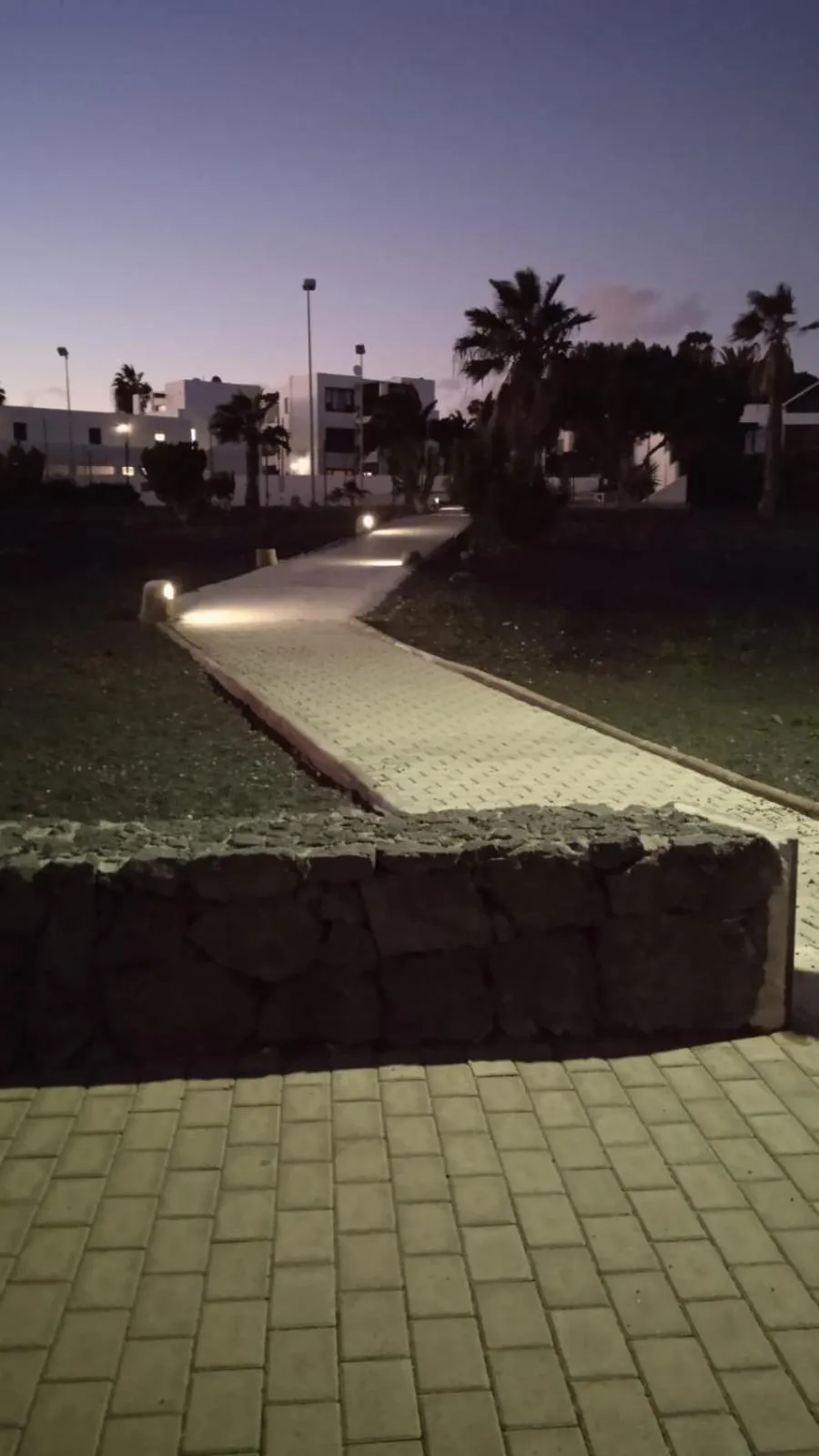 Property building in Blue View Hermoso Apartamento Remodelado Ubicación Ideal