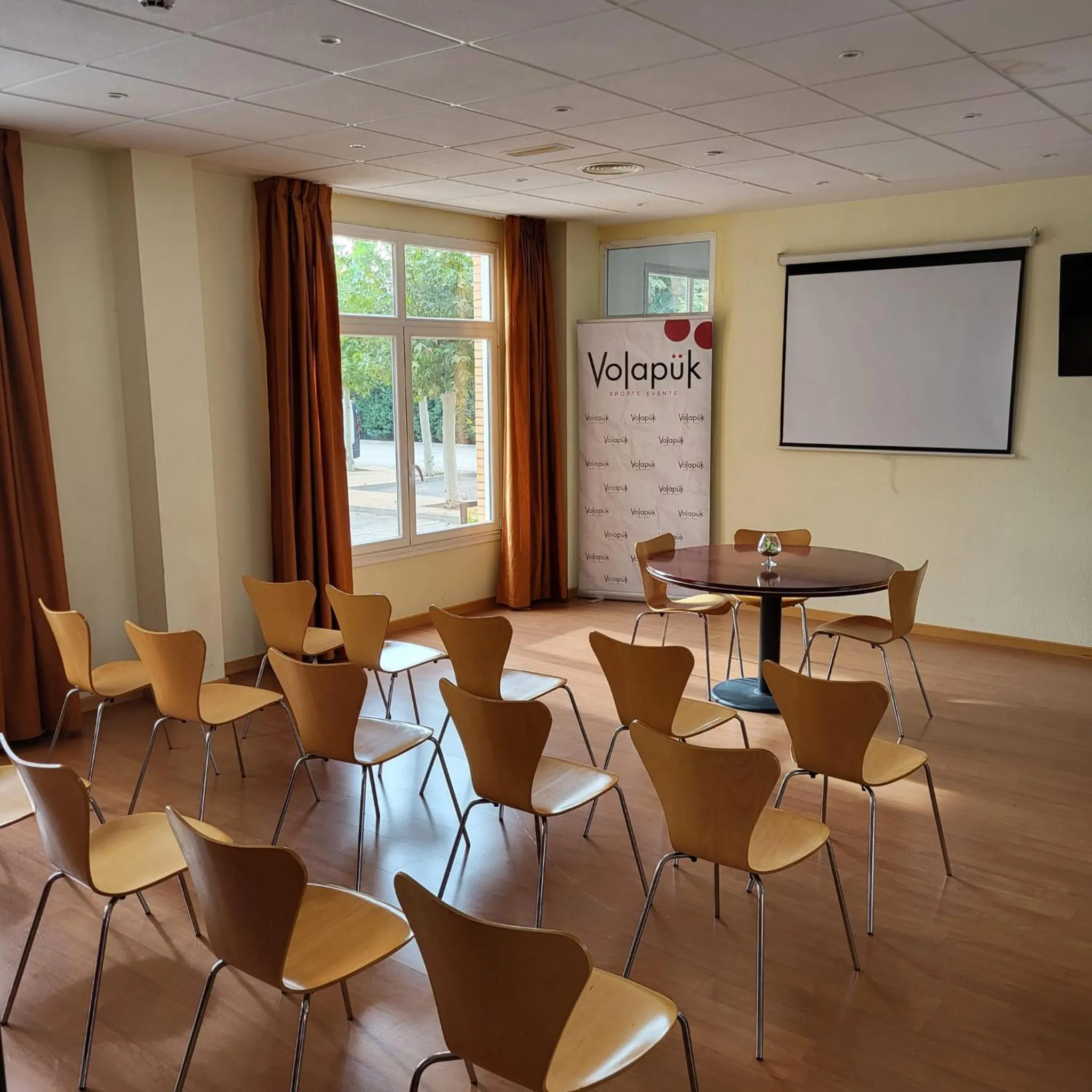 Communal lounge/ TV room in Hotel Torcal