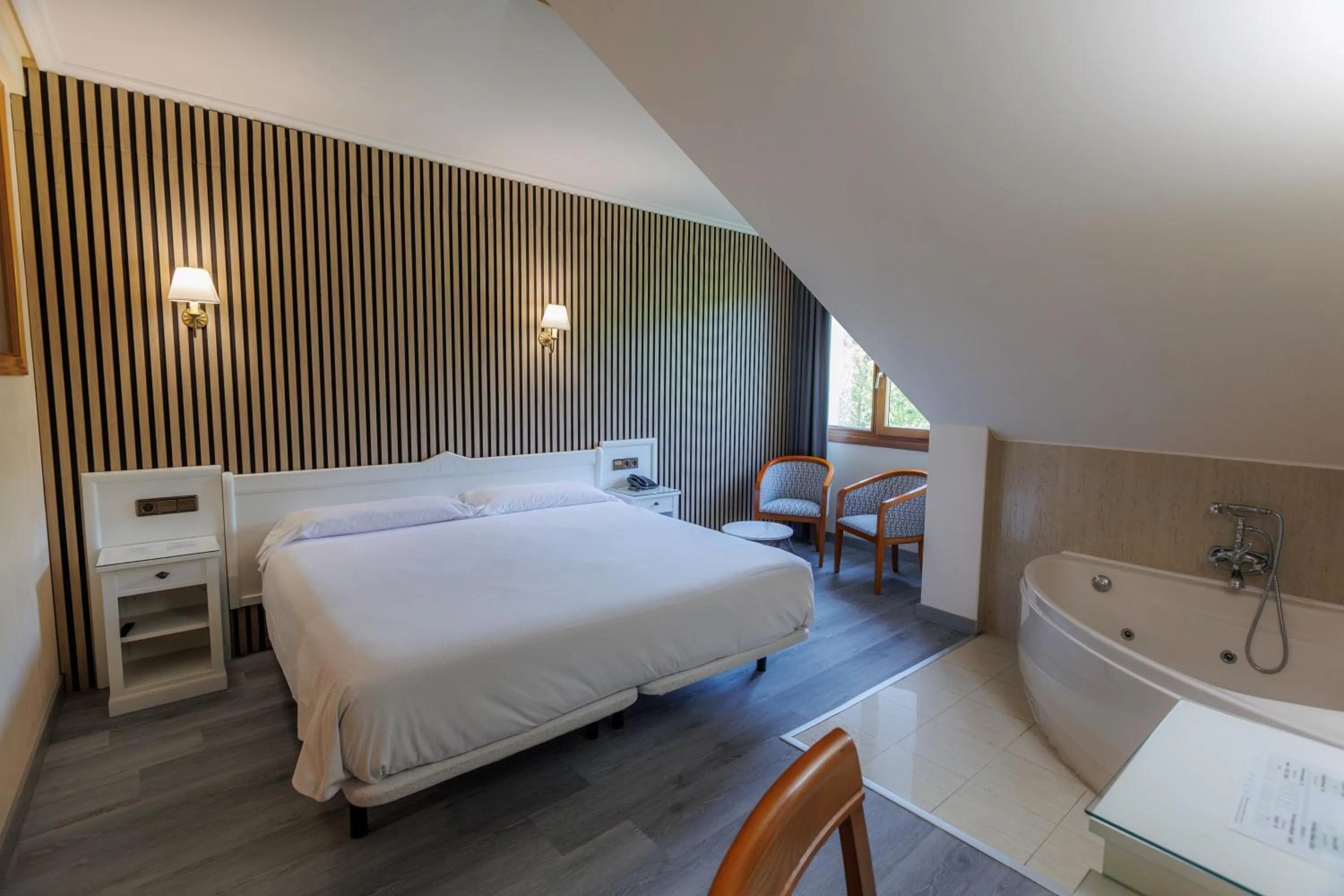 Bed in Hotel Ciudad Cangas de Onis