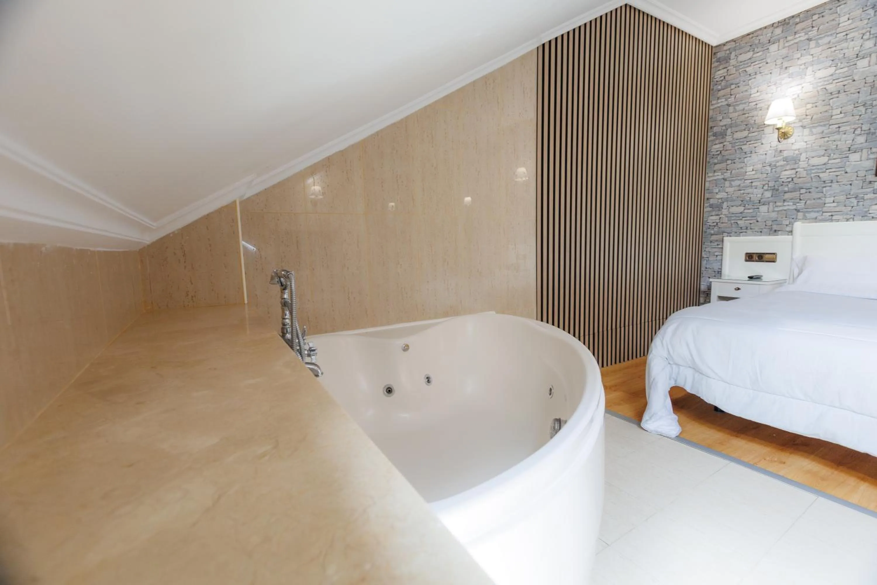 Bed in Hotel Ciudad Cangas de Onis