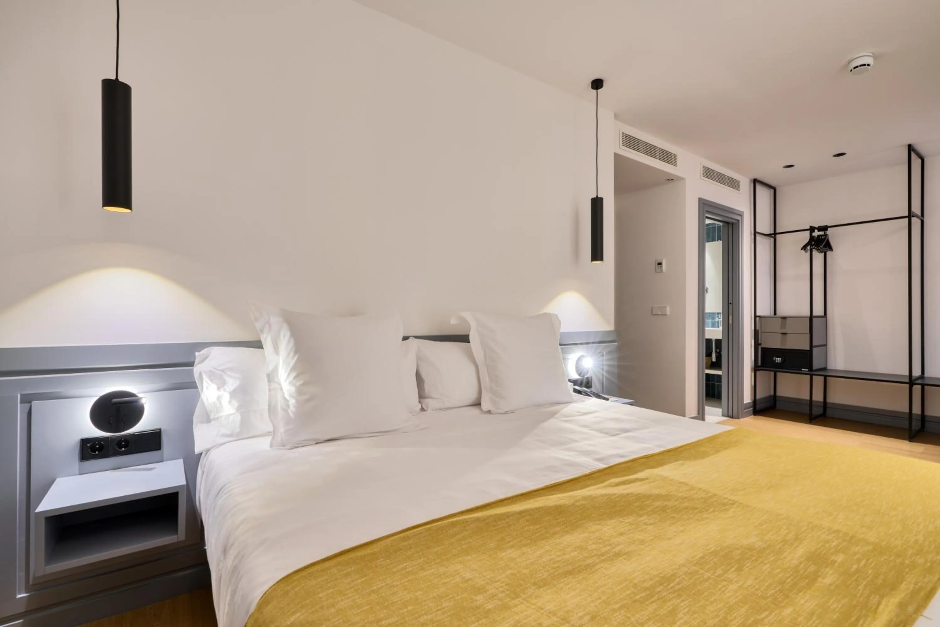 Bed in Hotel Murillo Reinoso