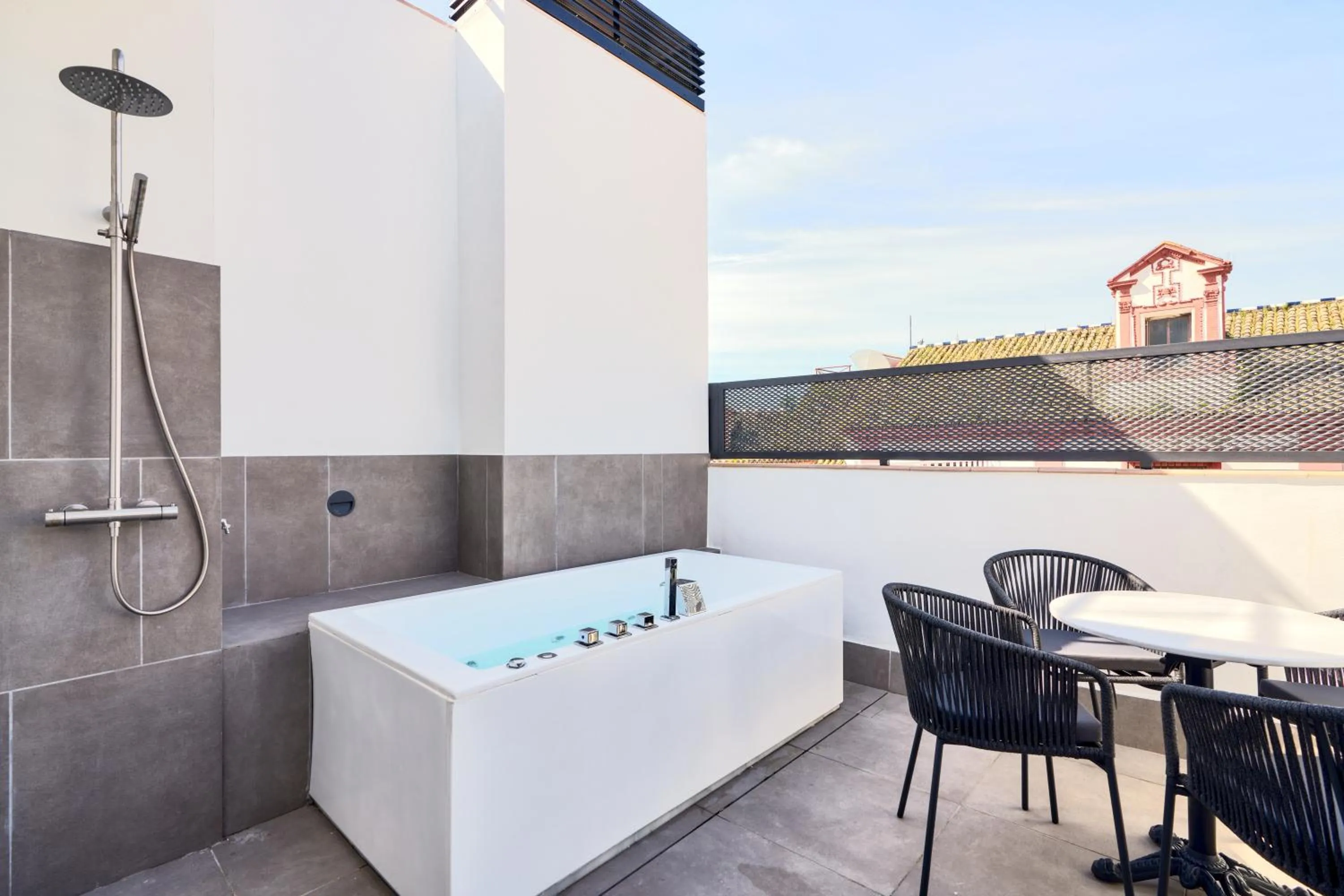 Shower in Hotel Murillo Reinoso