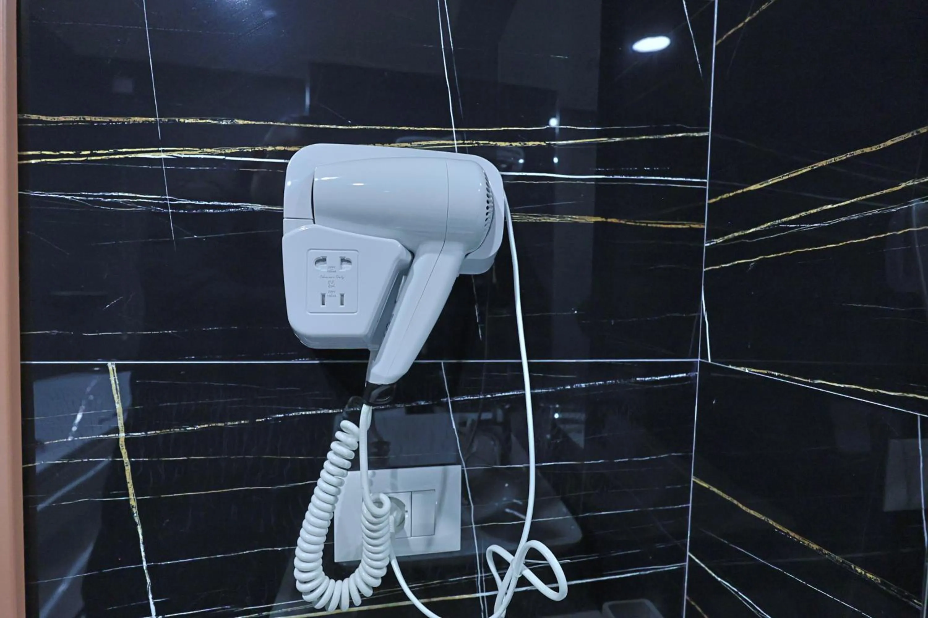 hair dryier in Martiness Hotel Durres