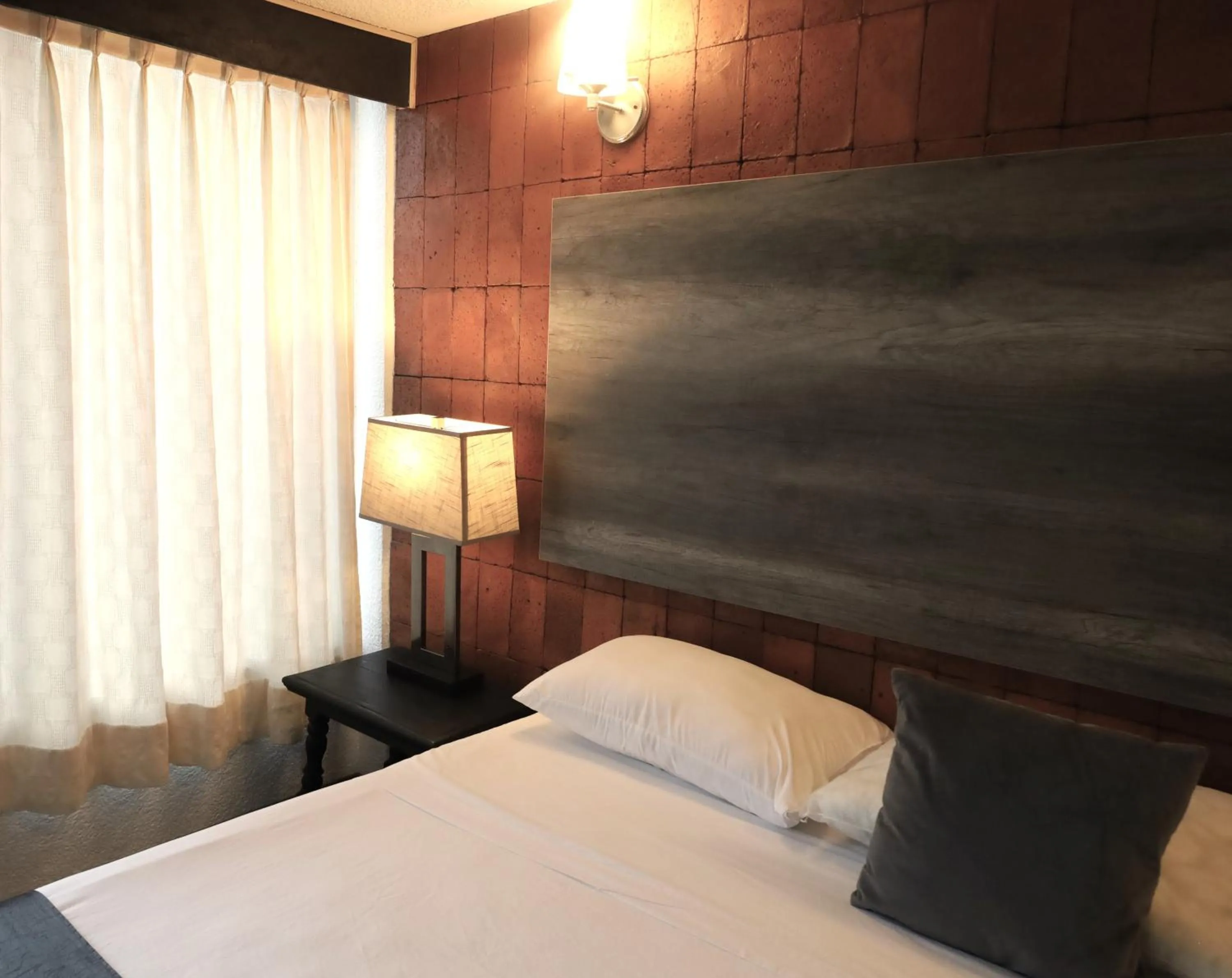 Photo of the whole room, Bed in Hotel Grand Vista Cuernavaca