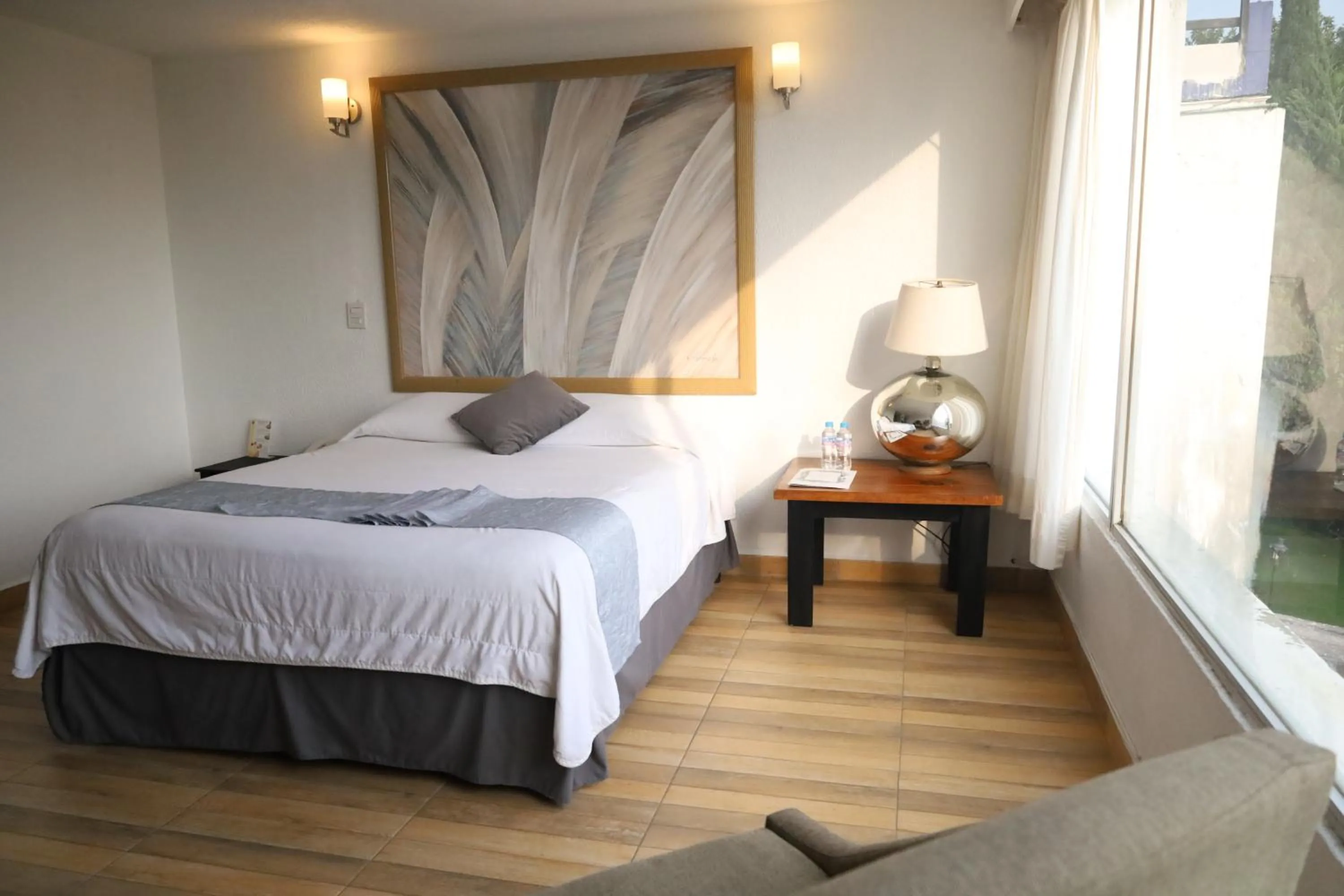 Bed in Hotel Grand Vista Cuernavaca