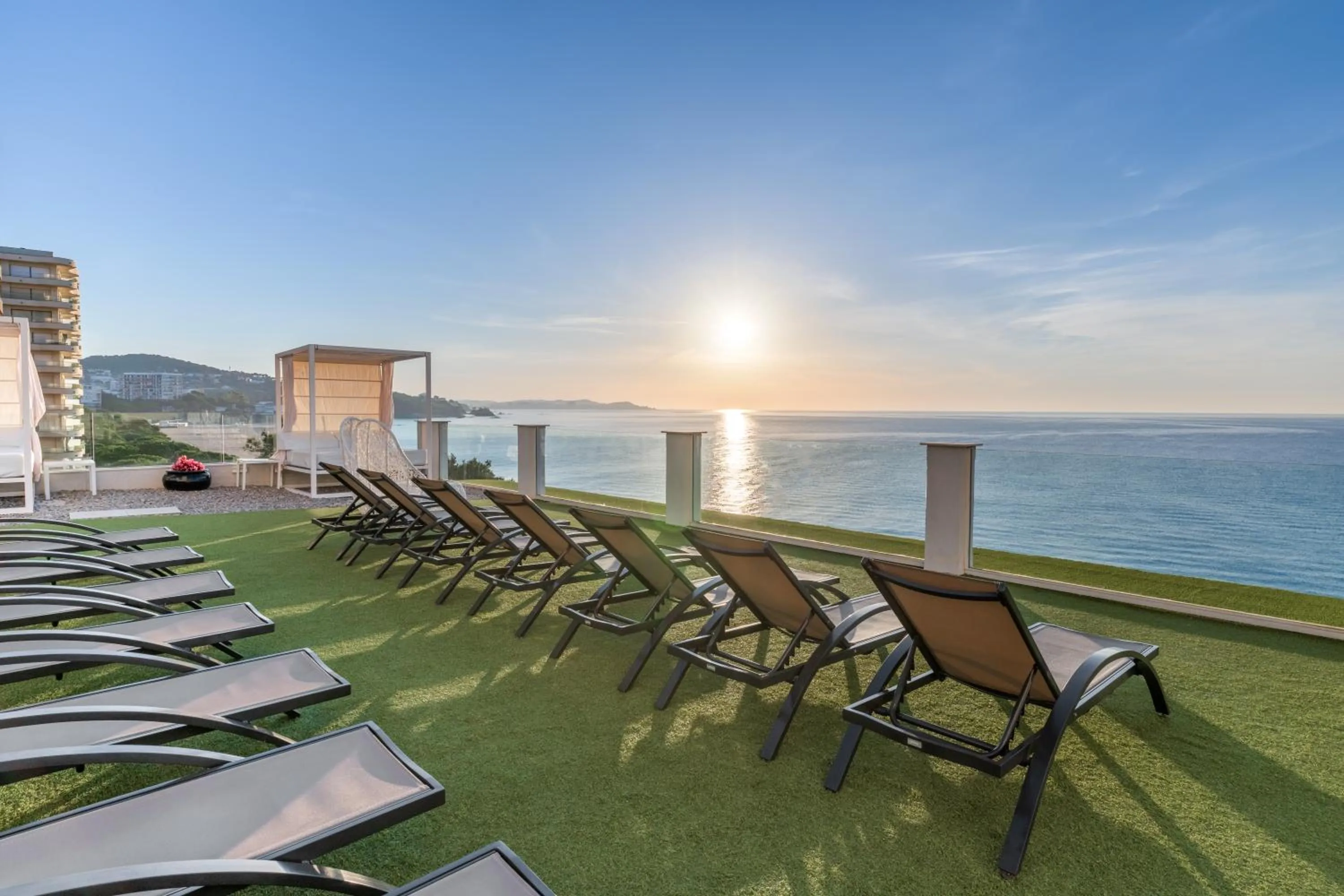 Day in Hotel Planamar by Escampa Hotels