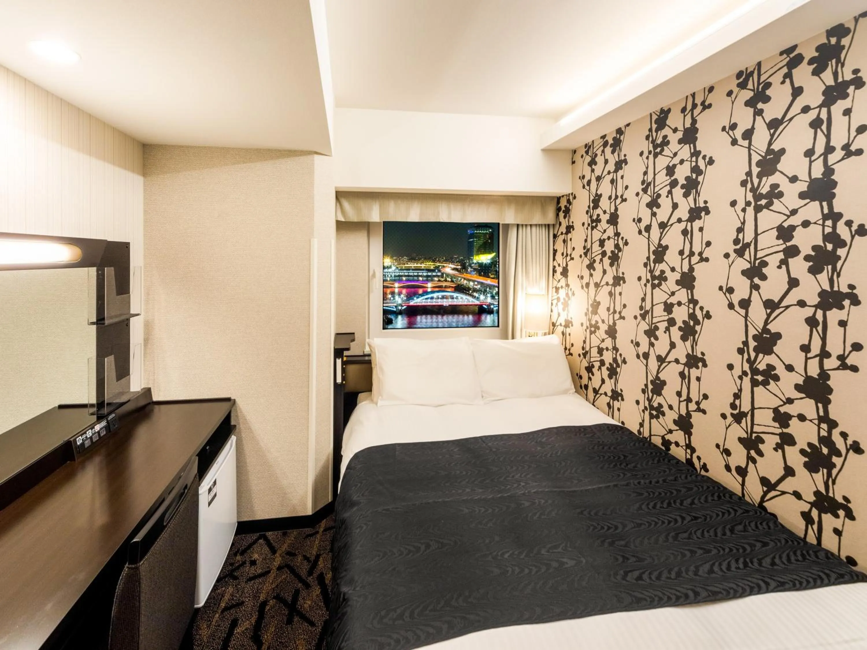 Photo of the whole room, Bed in APA Hotel Asakusa Kuramae Kita