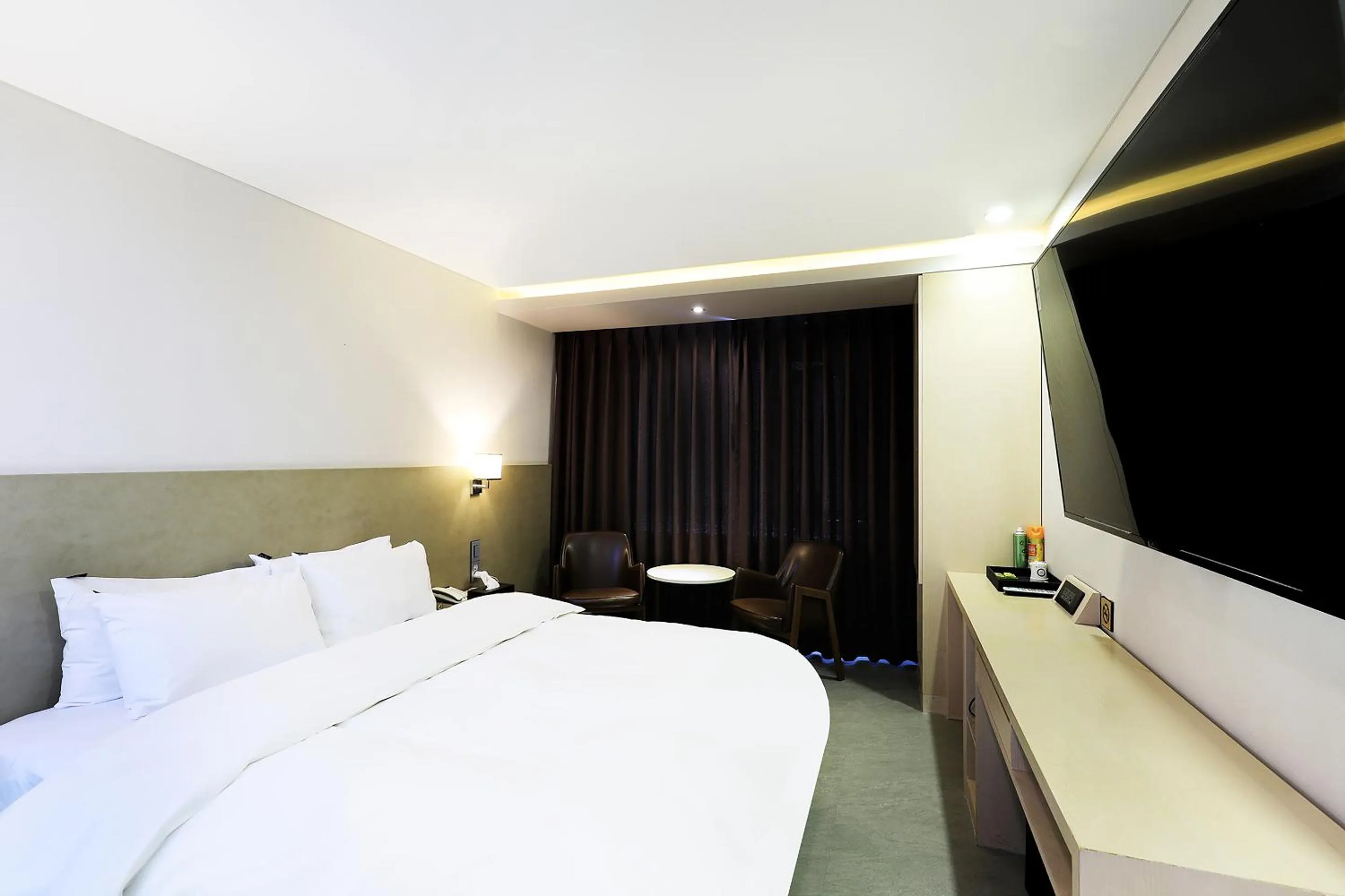 Bed in CS Avenue Tourist Hotel